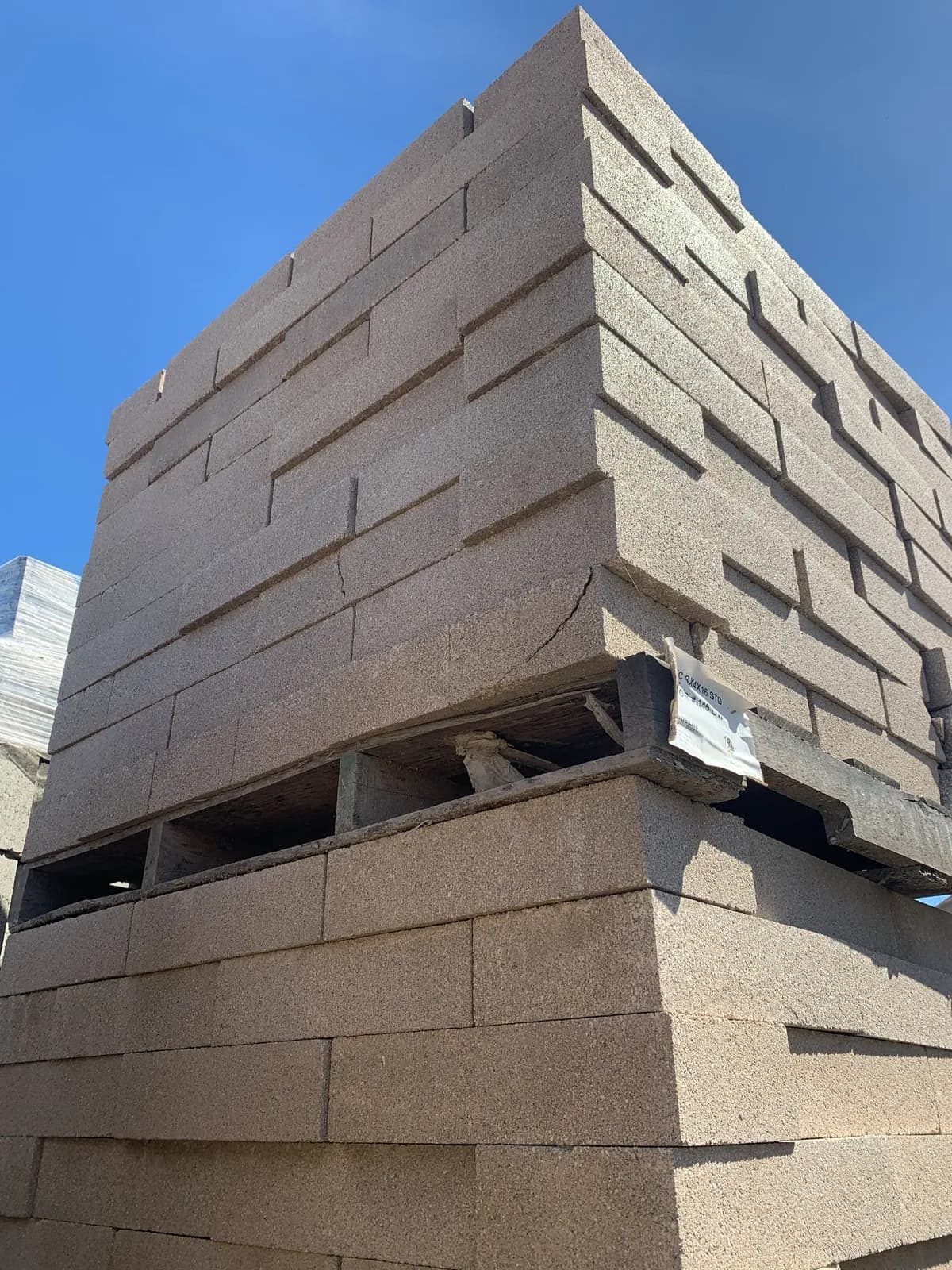 25-pallets-8x4x16-std-tan-910d85