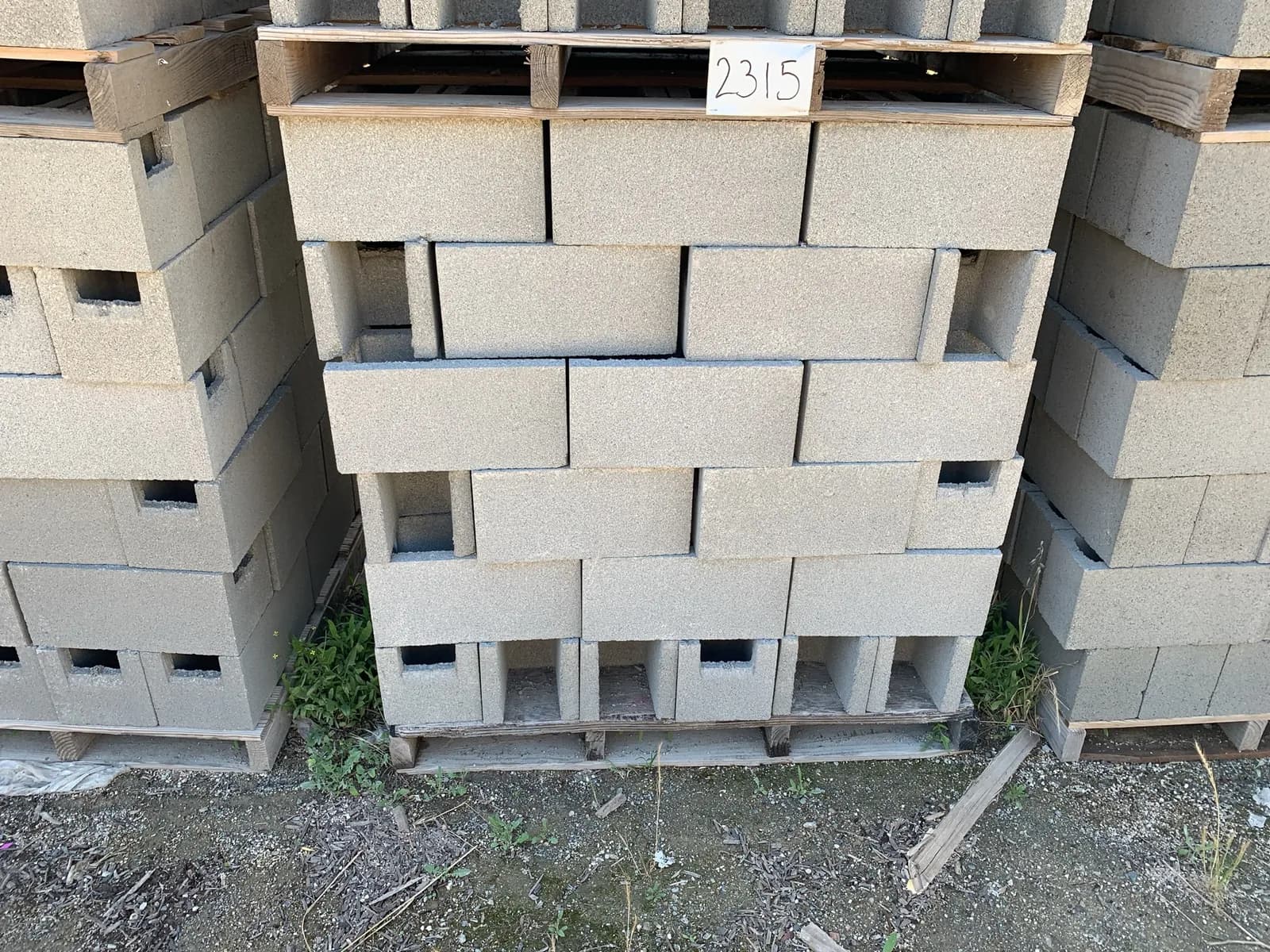 3-pallets-8x8x16-open-end-bond-beam-gray-1836b9
