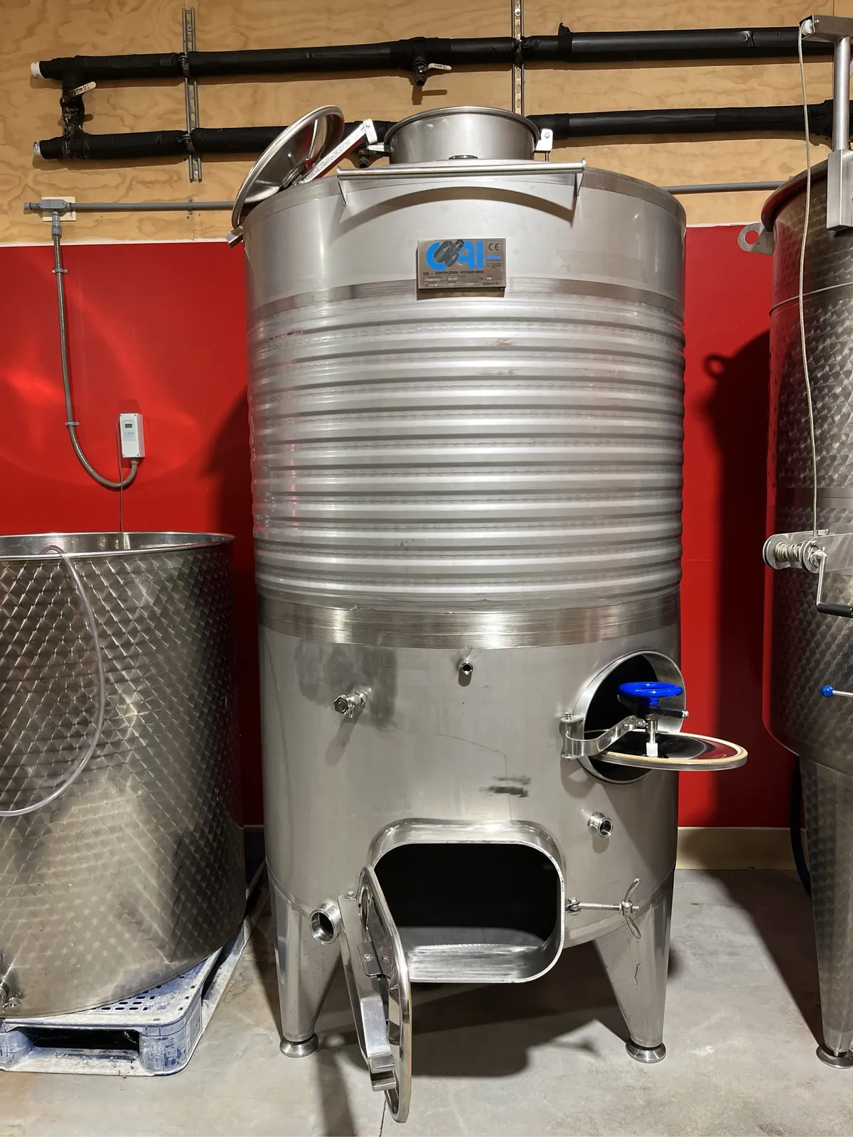 wine-tank-1980-liters-jacketed-cai-italy-modcmaxw