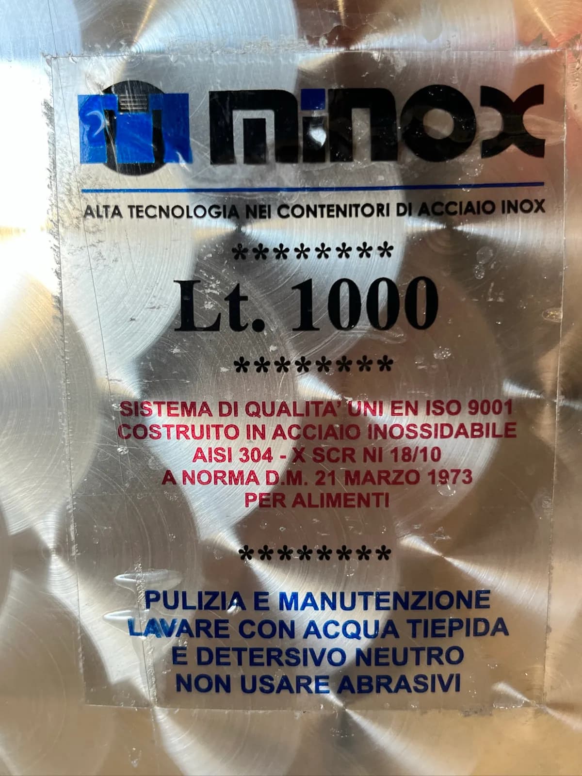wine-tank-1000l-variable-capacity-flat-bottom-minox-0104-1777062158300-modcxcyl