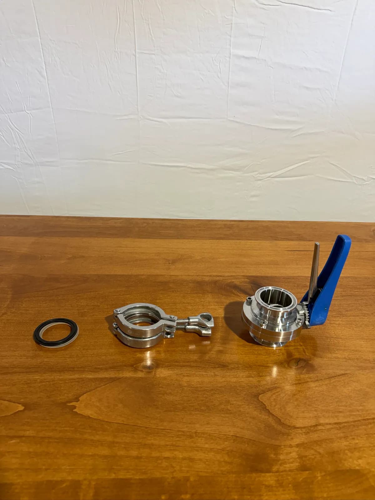 stainless-sanitary-butterfly-valve-w-2-tri-clamp-gasket-lot-1-mogpbyz1