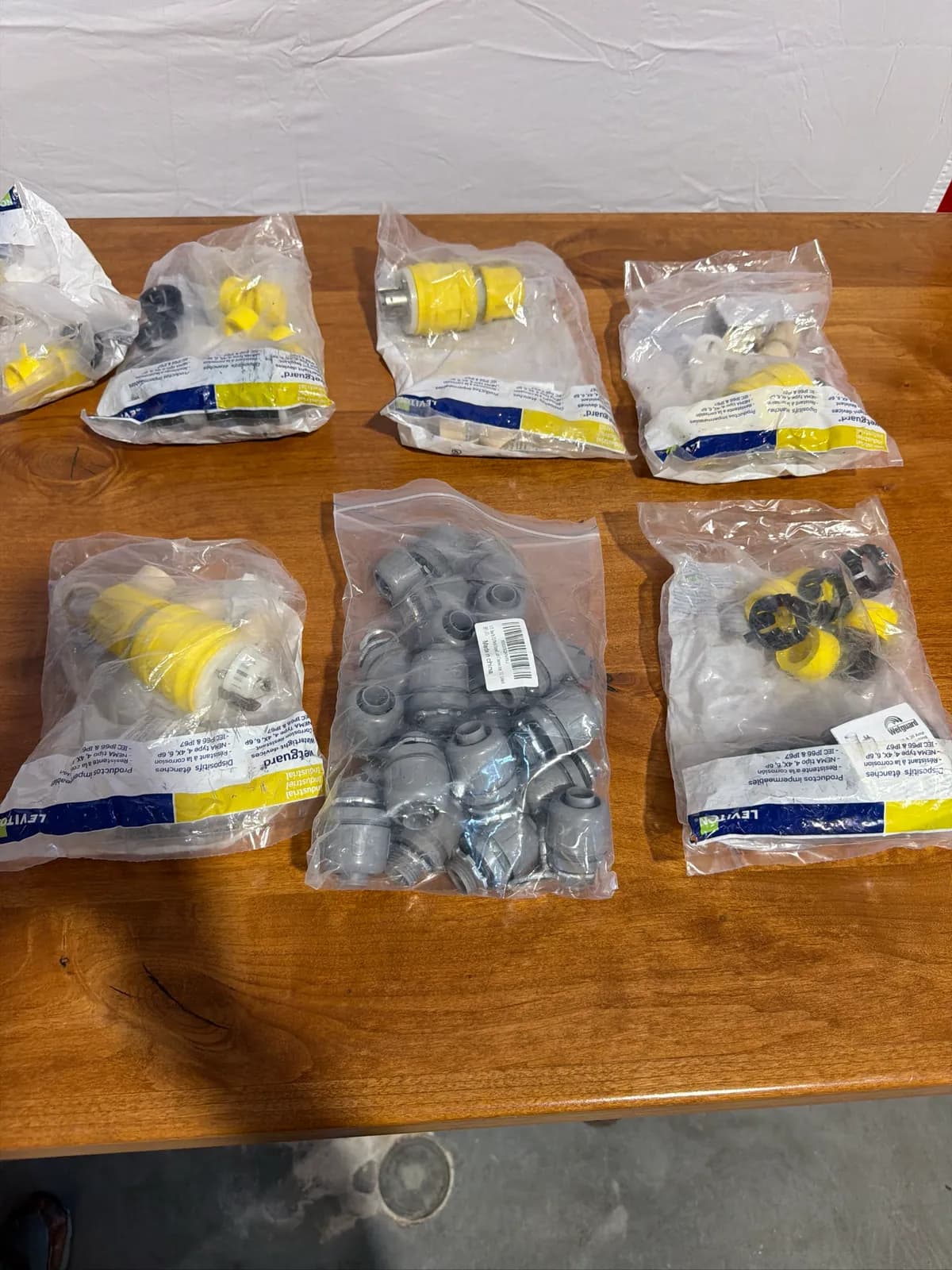 mixed-electrical-components-lot-cables-connectors-fittings-accessories-mogh5ptn