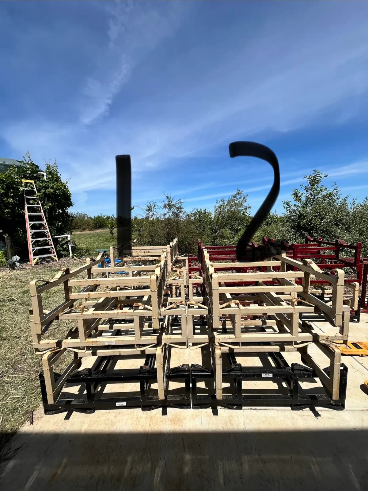 set-of-4-7-western-square-2-barrel-racks-lot-1-mon9jis9