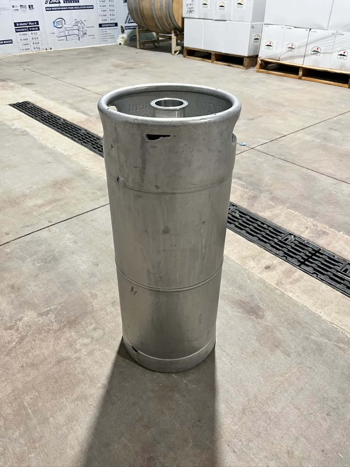 stainless-steel-keg-5-gal-triclover-lot-1-mogf0huq