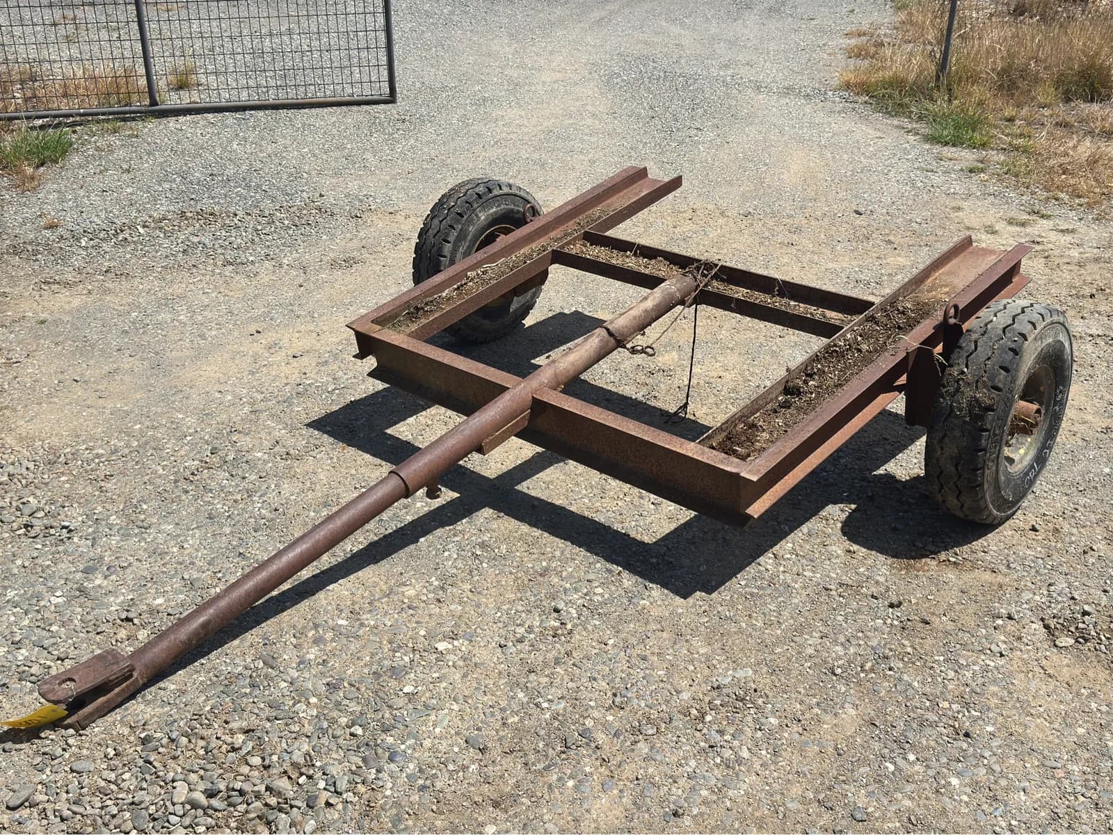 custom-trailer-for-macro-bins-40d2bd