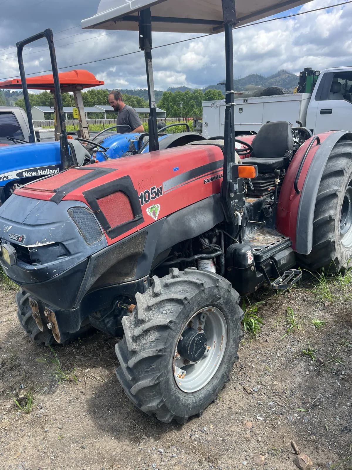 case-farmall-105n-tractor-4x4-3e24db