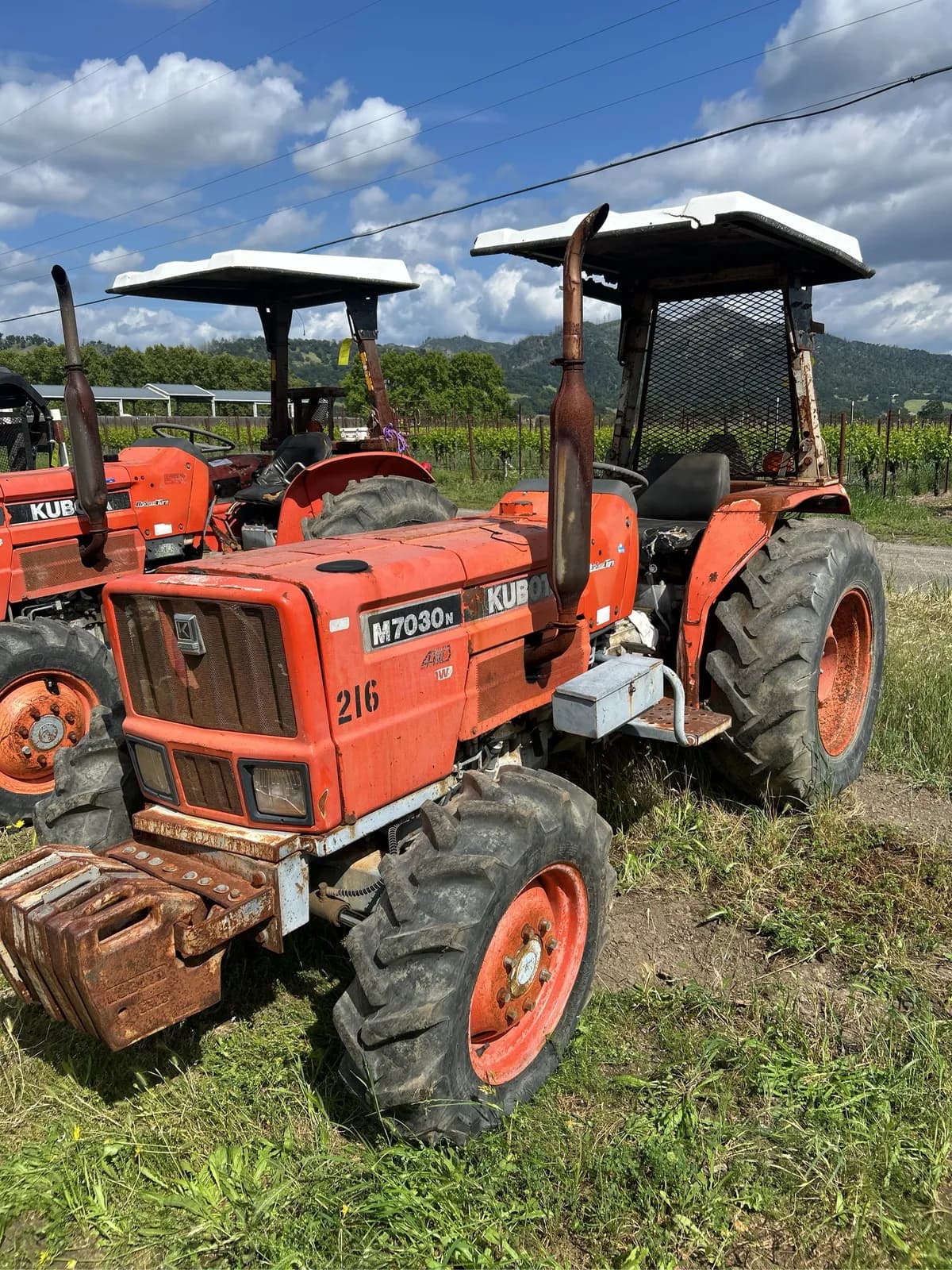 kubota-m7030n-4x4-tractor-mp4dlg2y
