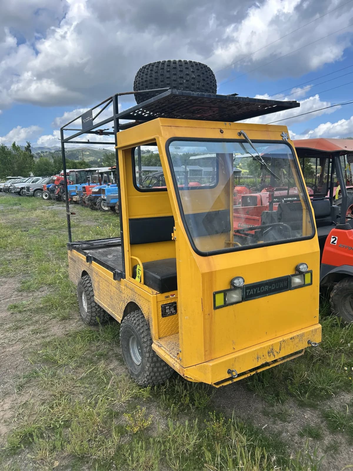 taylor-dunn-electric-cart-mpocmt3n