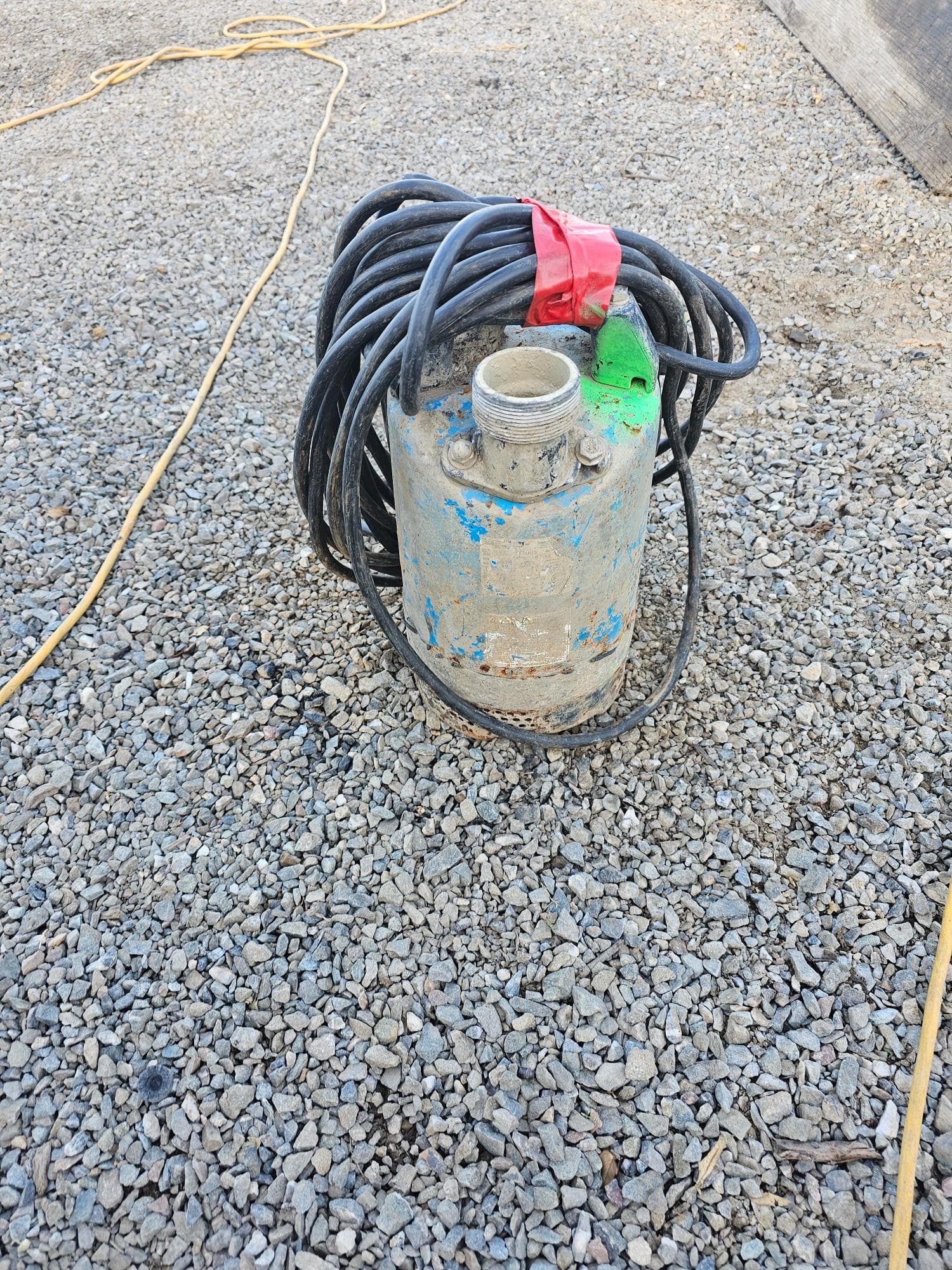 2-water-pumps-mrwlbmp0