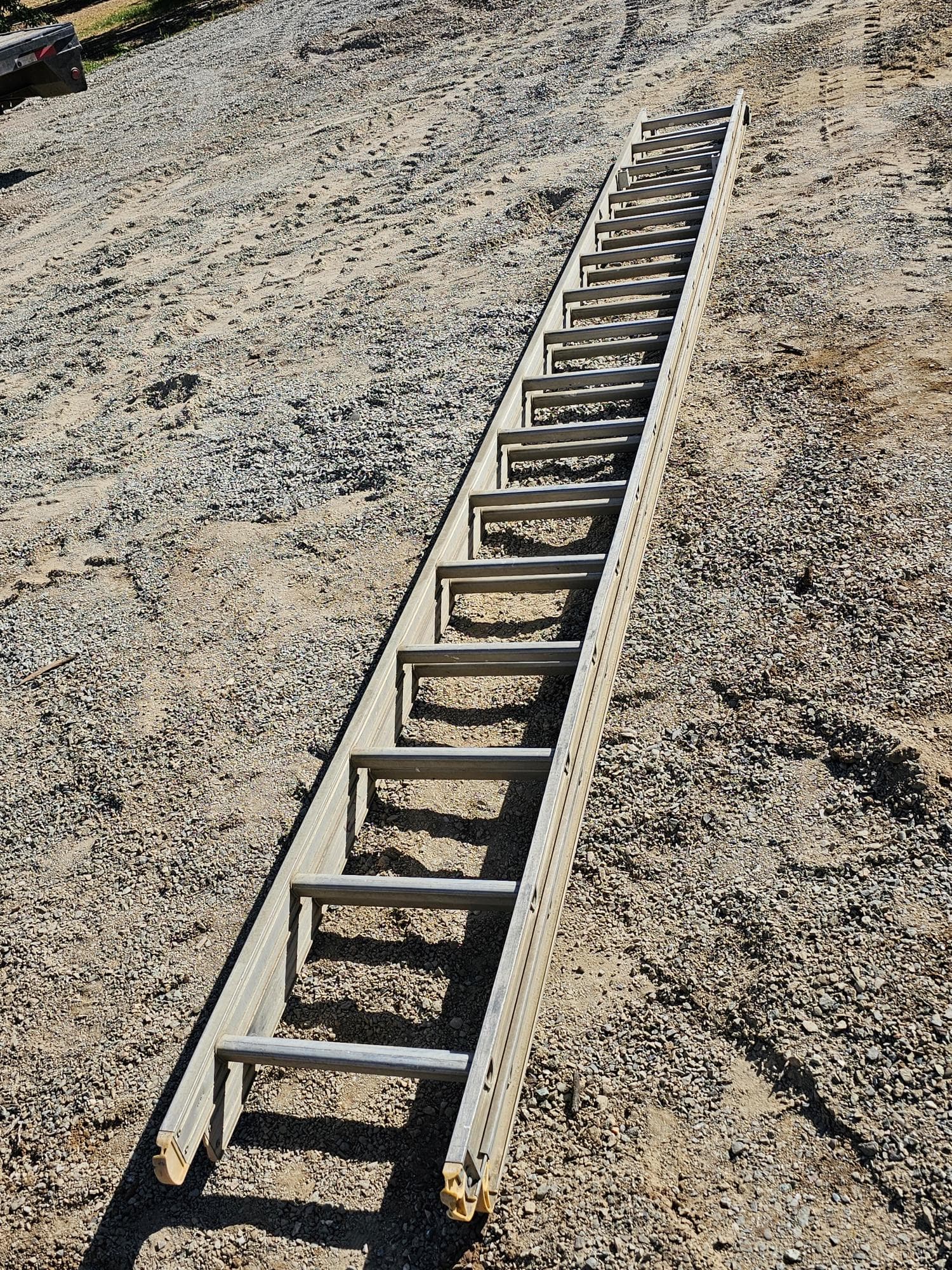 extension-ladder-7b7a86