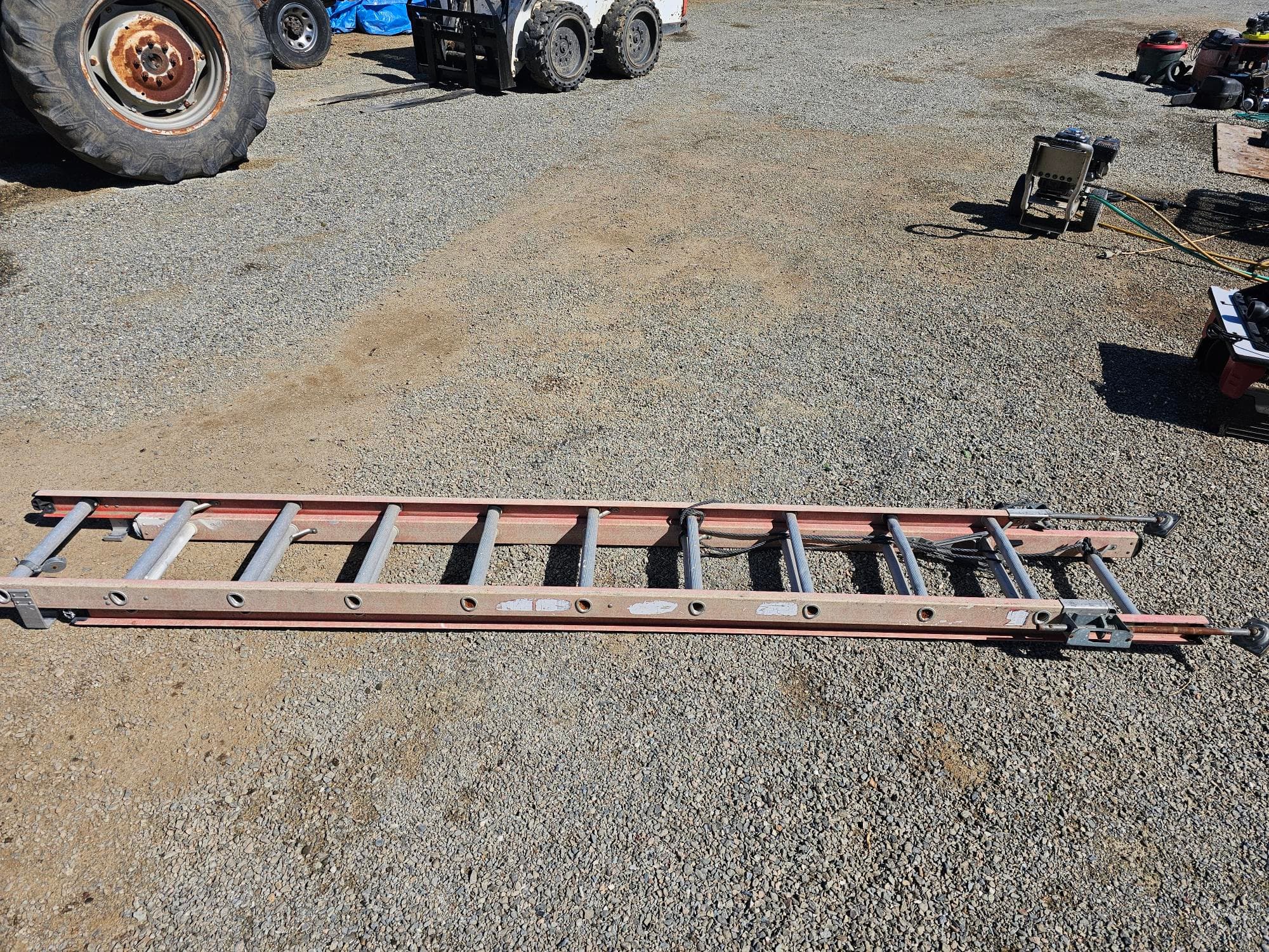 extension-ladder-eb8887