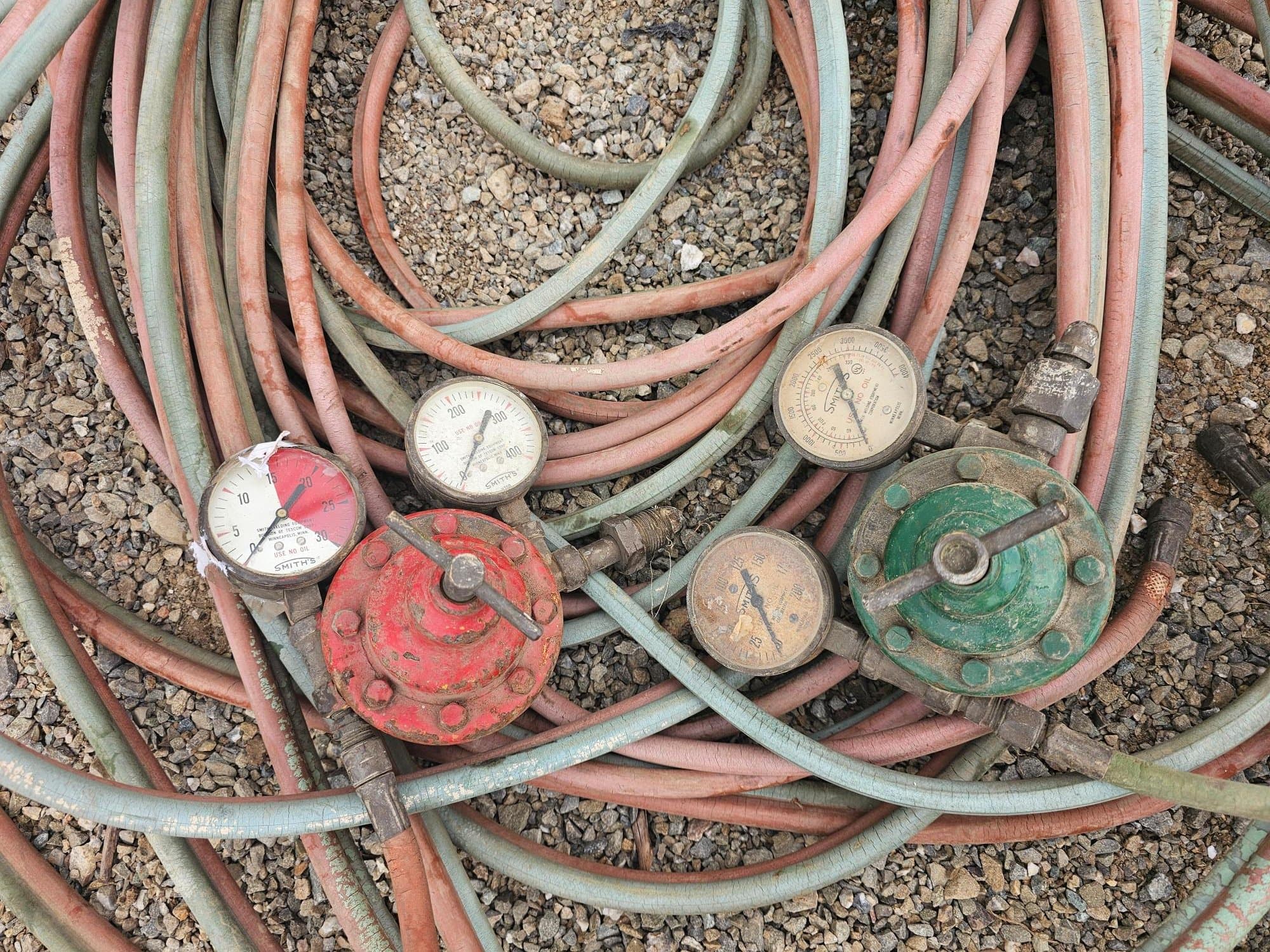 welding-hose-and-regulators-c00017