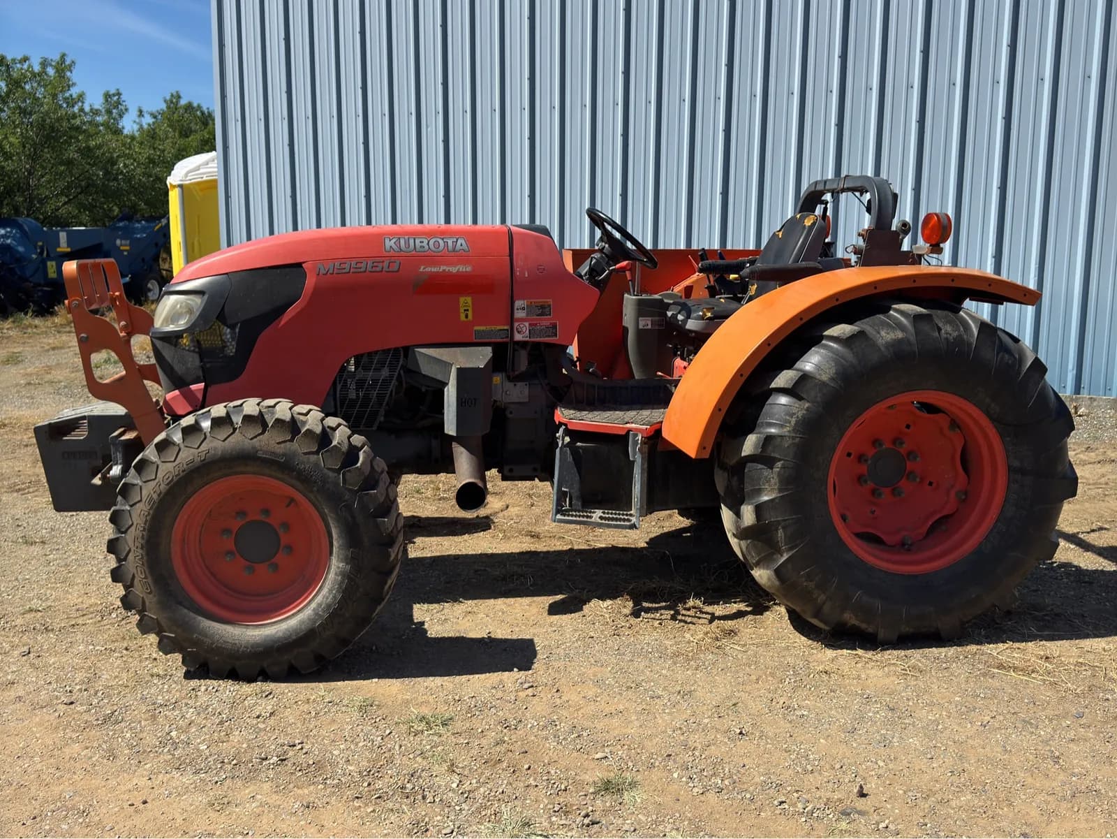 kubota-m9960d-low-profile-utility-tractor-mppwjrce