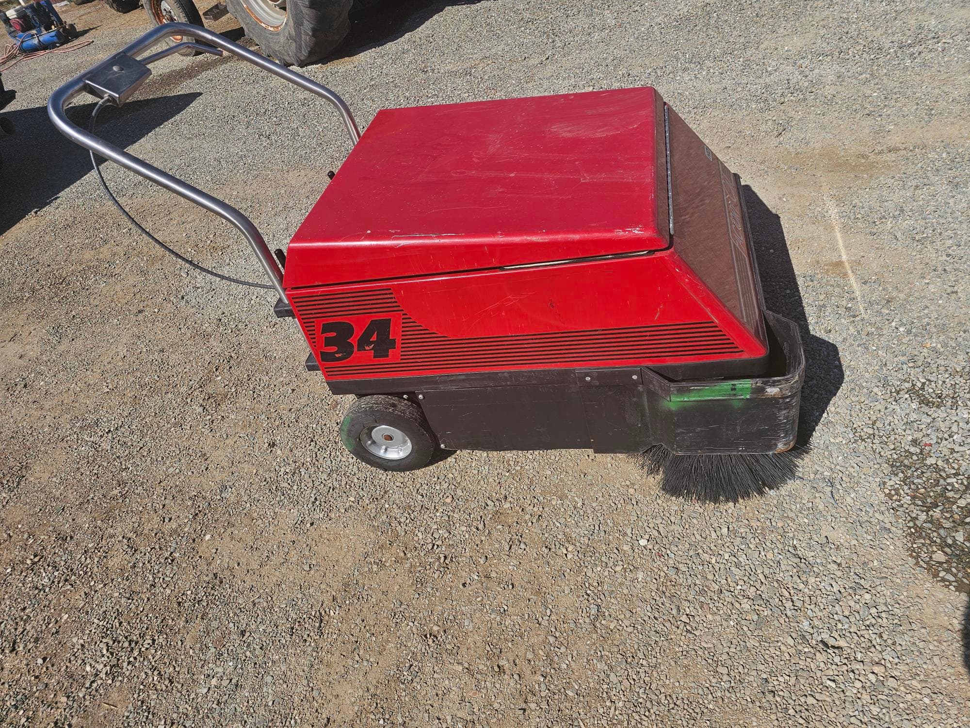 industrial-sweeper-factory-cat-34-829a3c