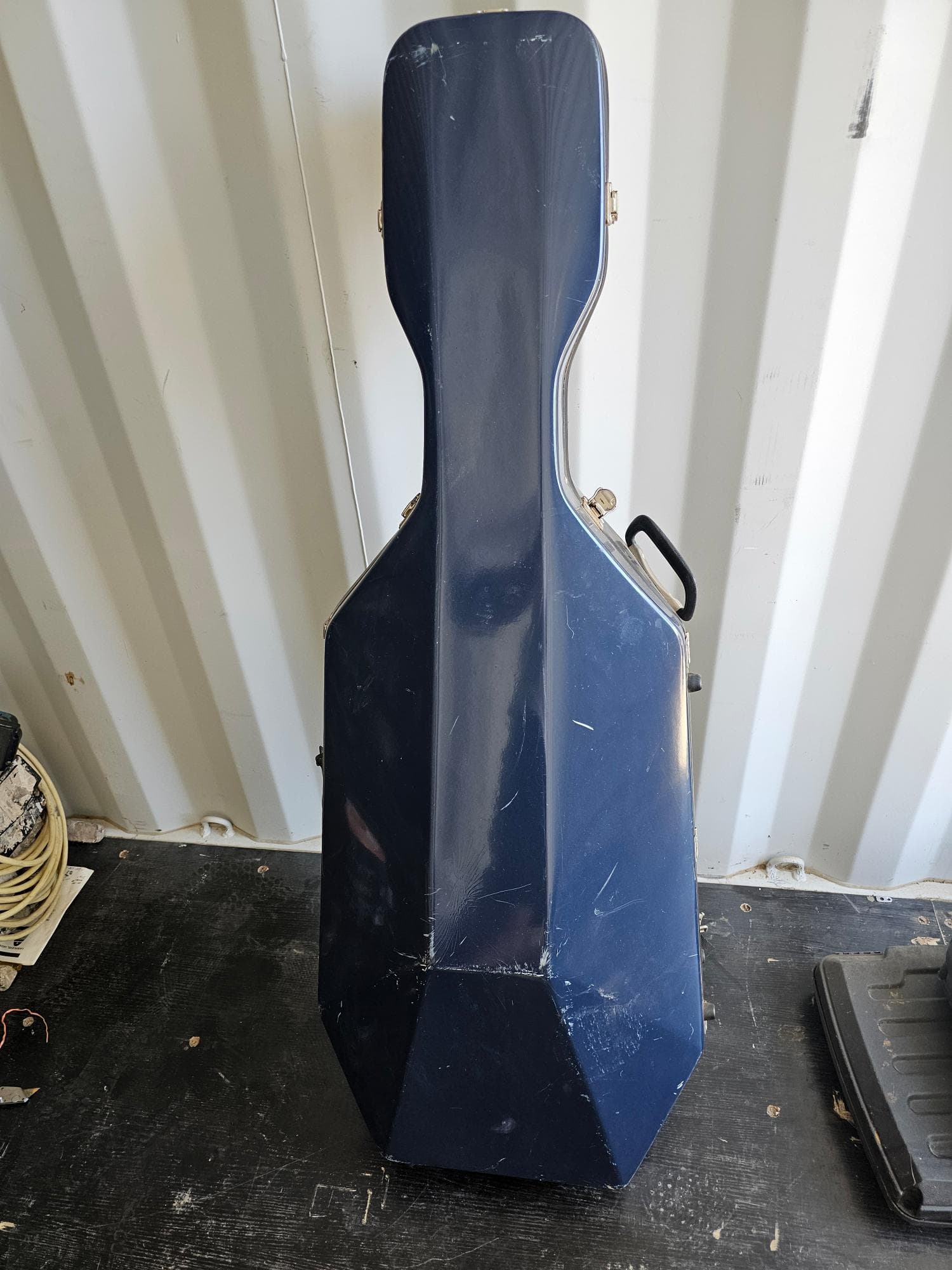 guitar-case-3f9369