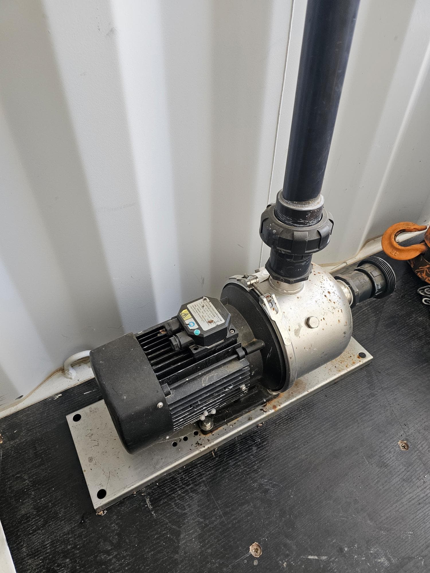 electric-water-pump-9820e7