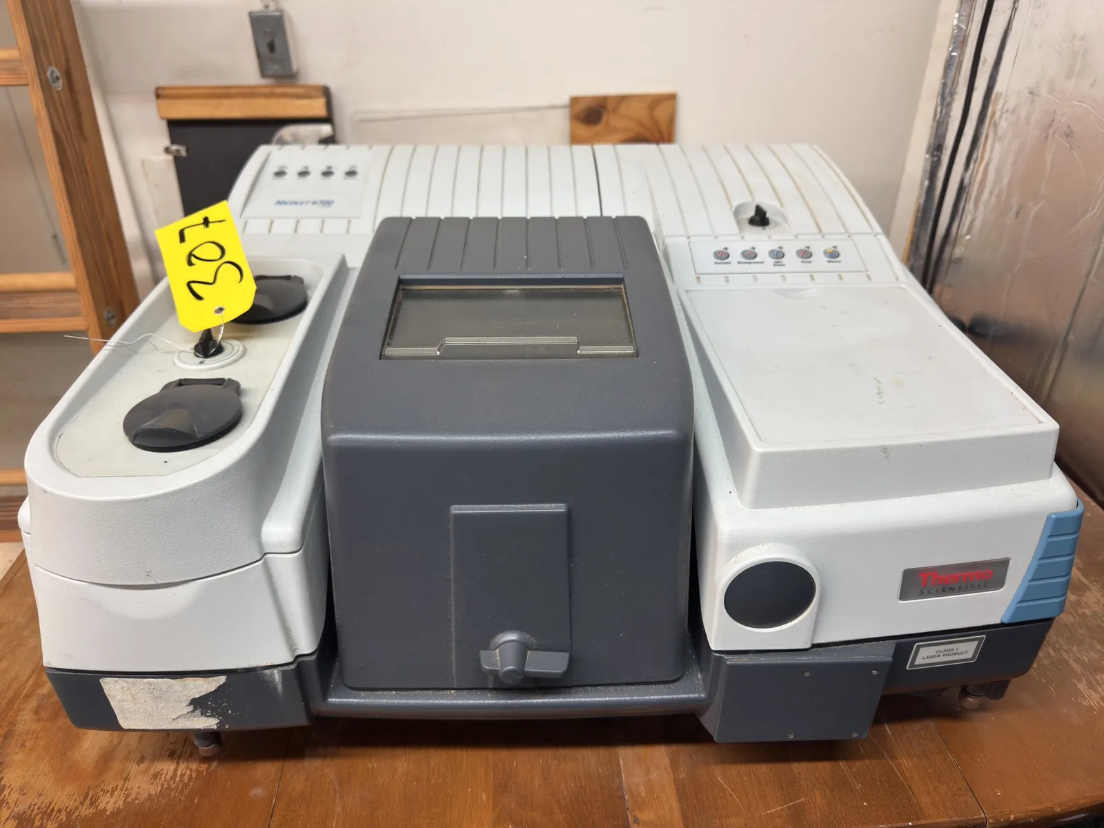 thermo-scientific-nicolet-6700-ft-ir-spectrometer-dd6ec2