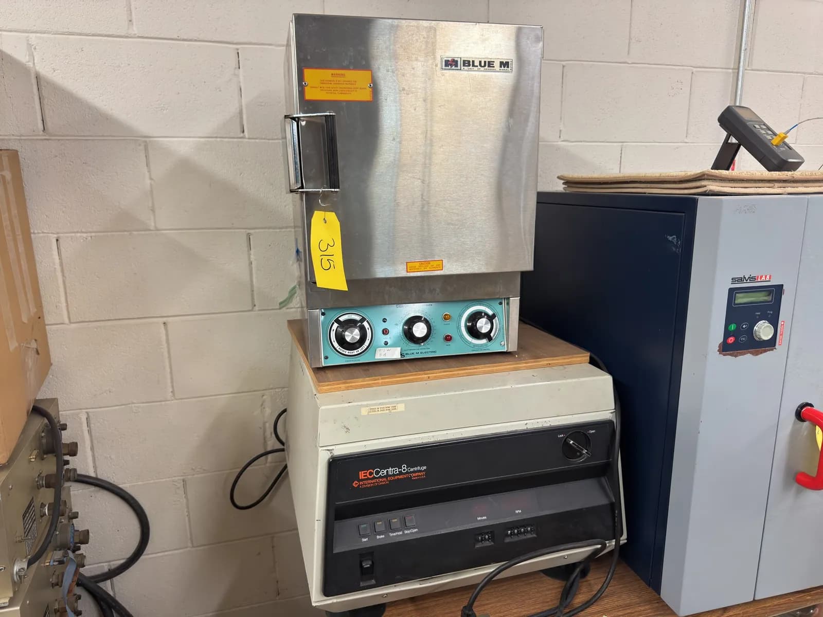 iec-centra-8-centrifuge-and-gs-blue-m-electric-stabil-therm-gravity-oven-894de2