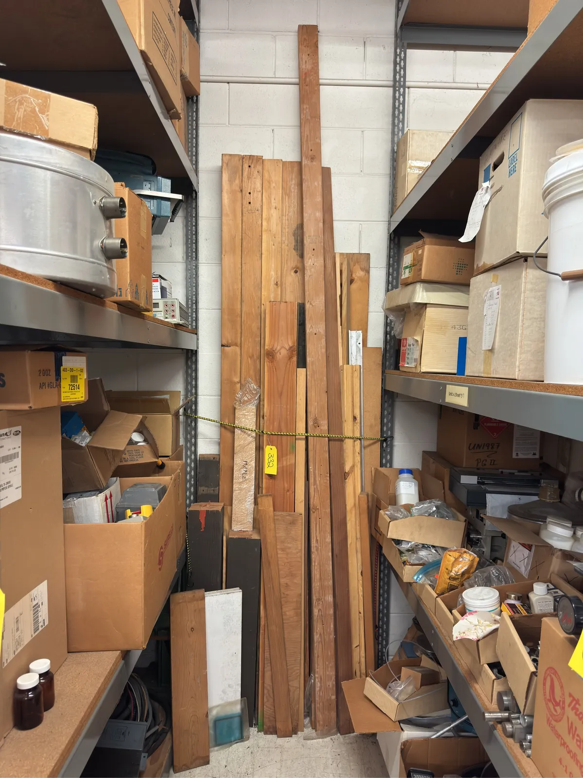contents-of-corner-assorted-wood-longest-piece-120-73242a