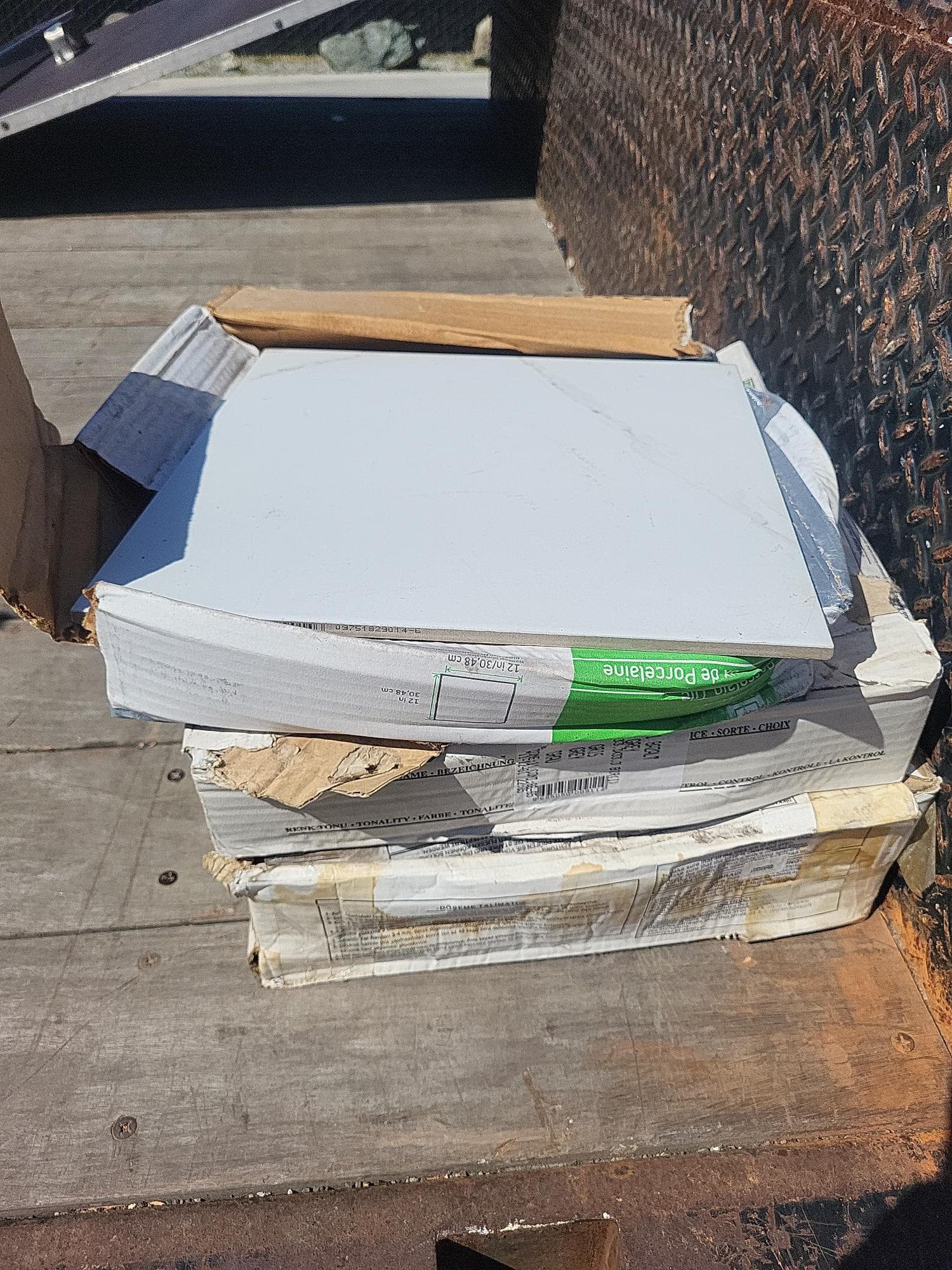 ceramic-tile-661d21