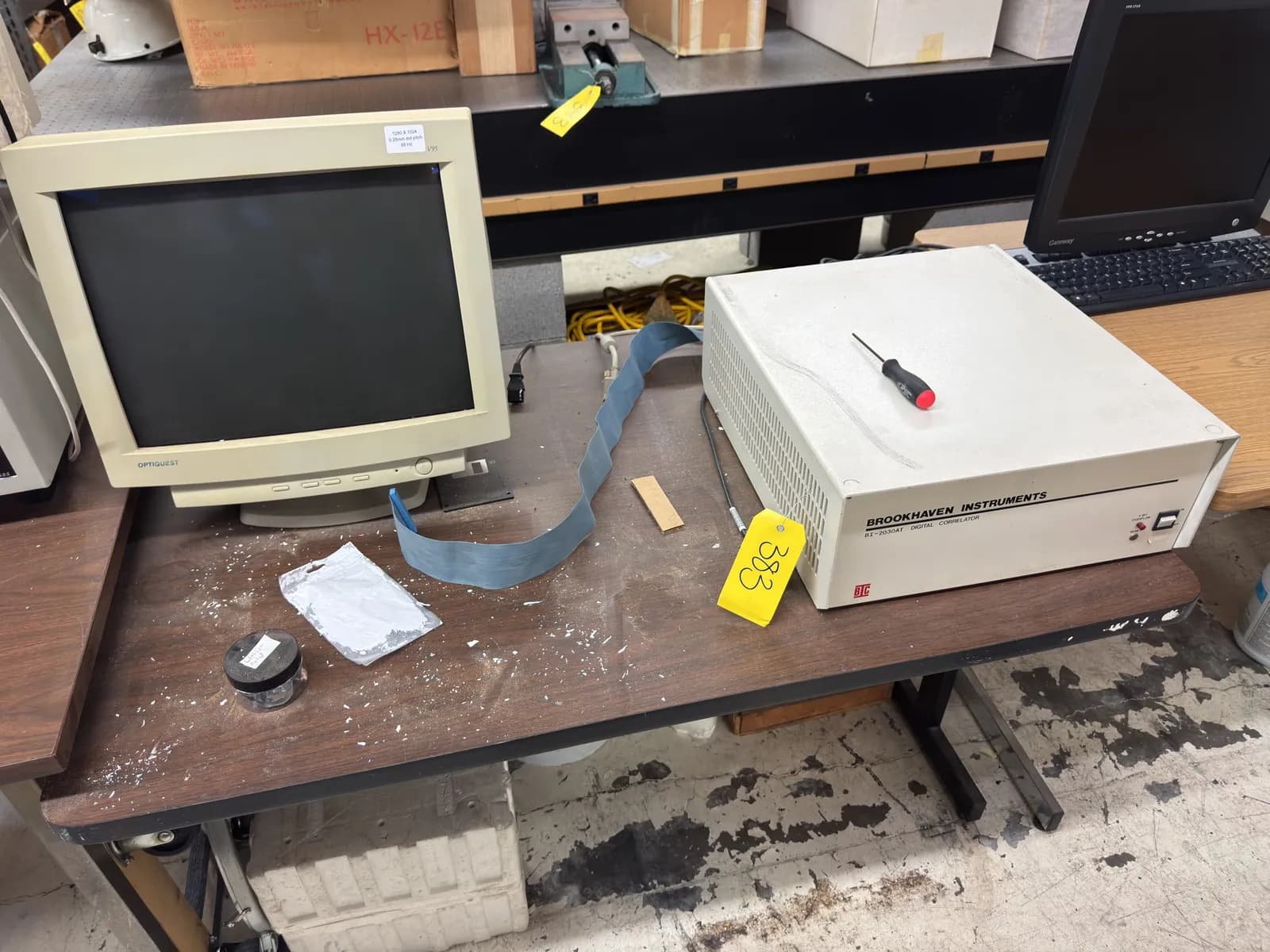 desk-and-contents-brookhaven-bi-2030at-digital-correlator-optiquest-pc-7e3a6c