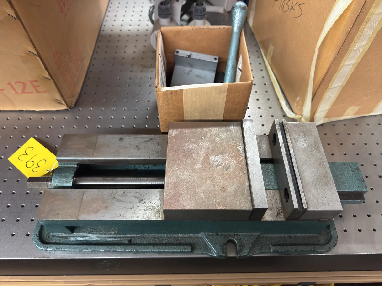 6-machine-vise-mowgczla