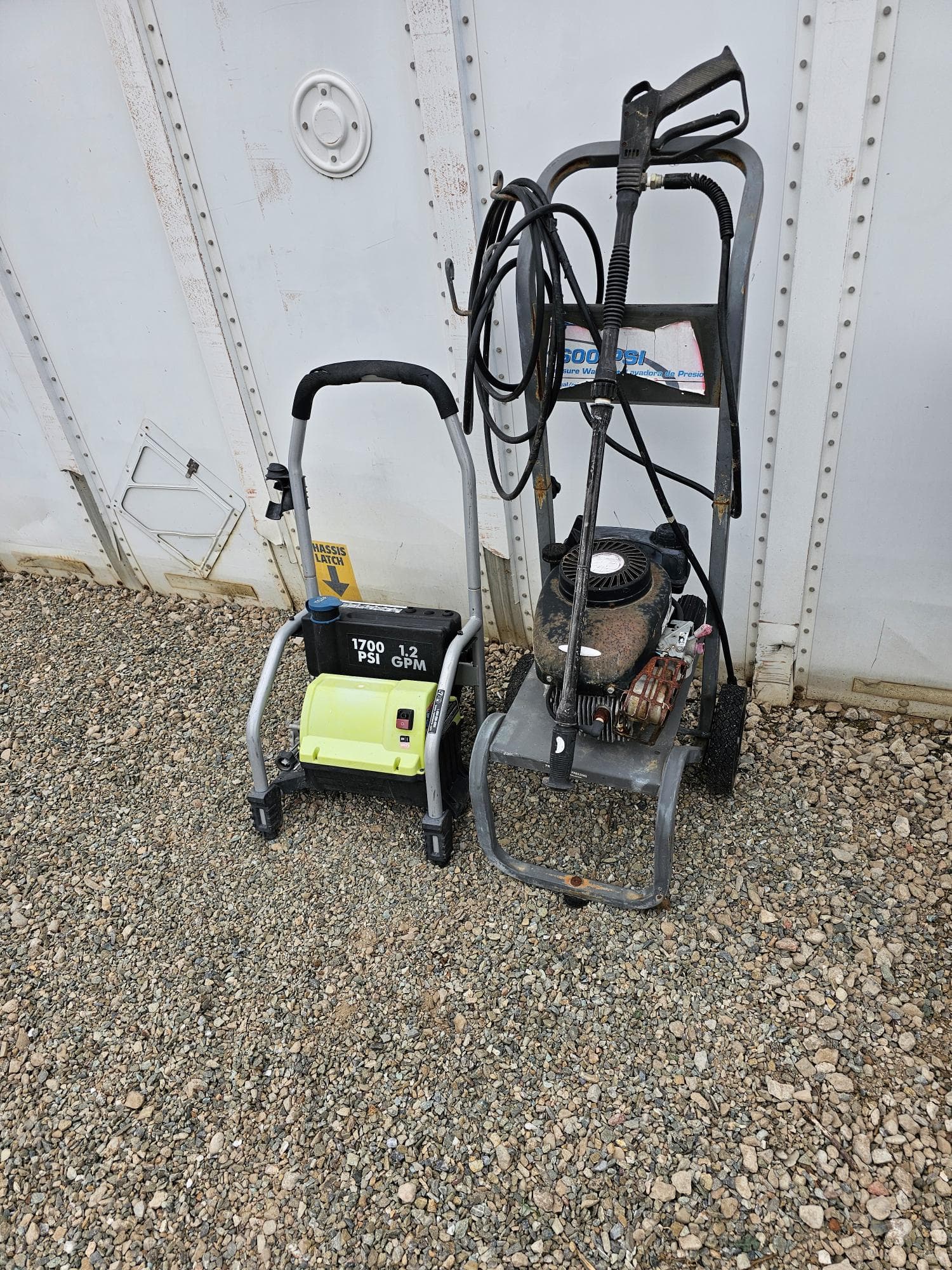 2-pressure-washers-mrwprk05