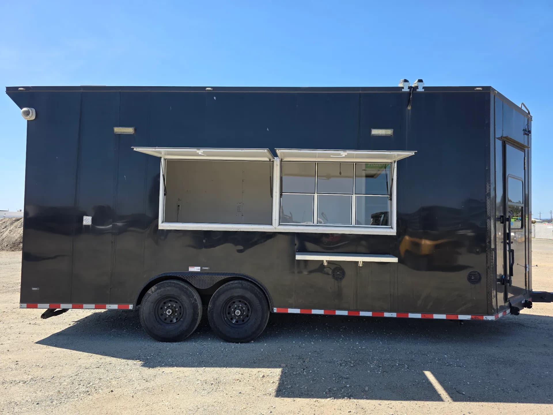 2021-sdg-mobile-concession-trailer-24ft-x-8ft-x-11ft-double-axles-mot82ade