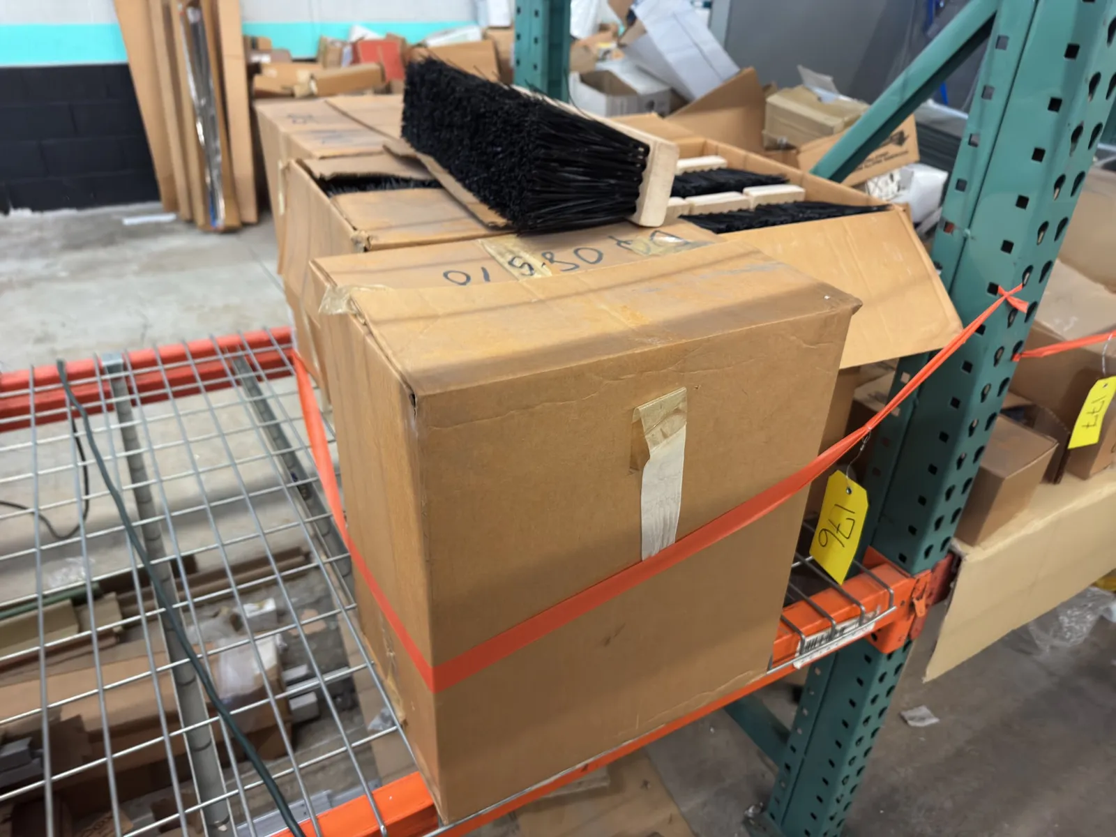 4-boxes-of-18-street-brooms-13923a