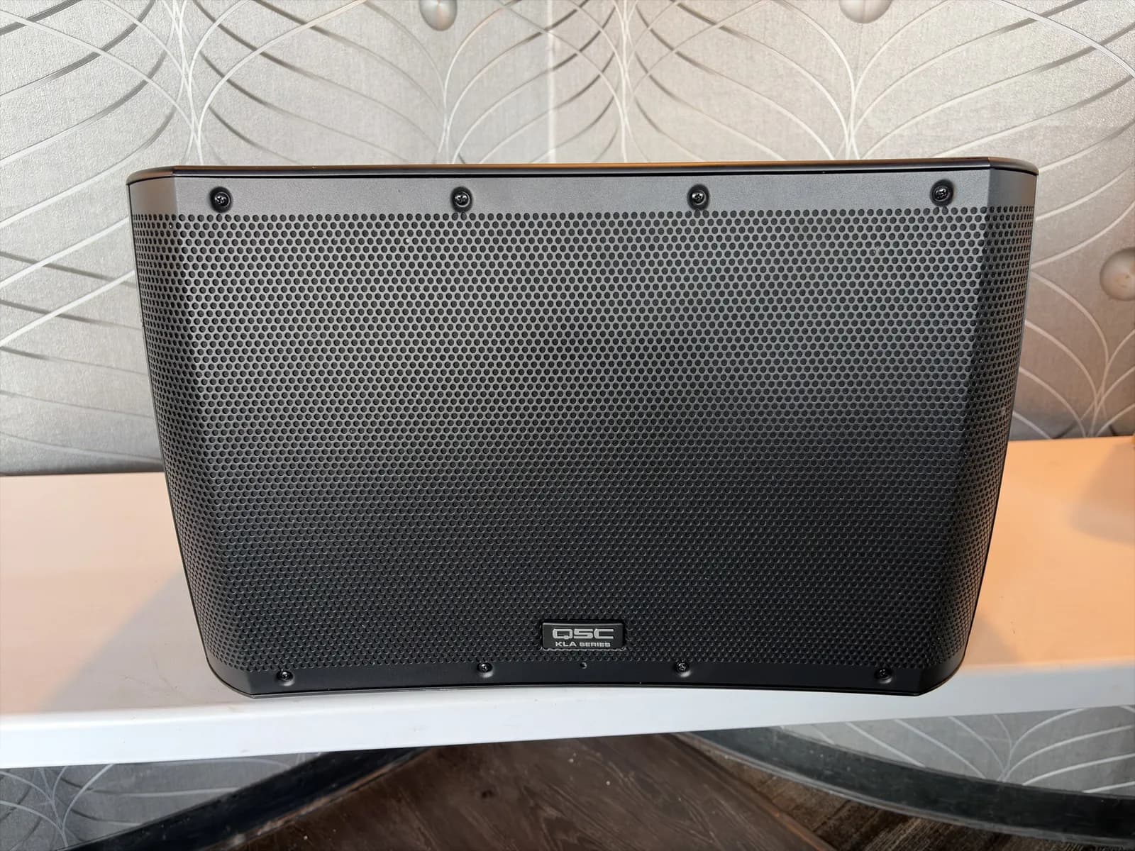 qsc-kla12-1kw-active-line-array-mpljhy66