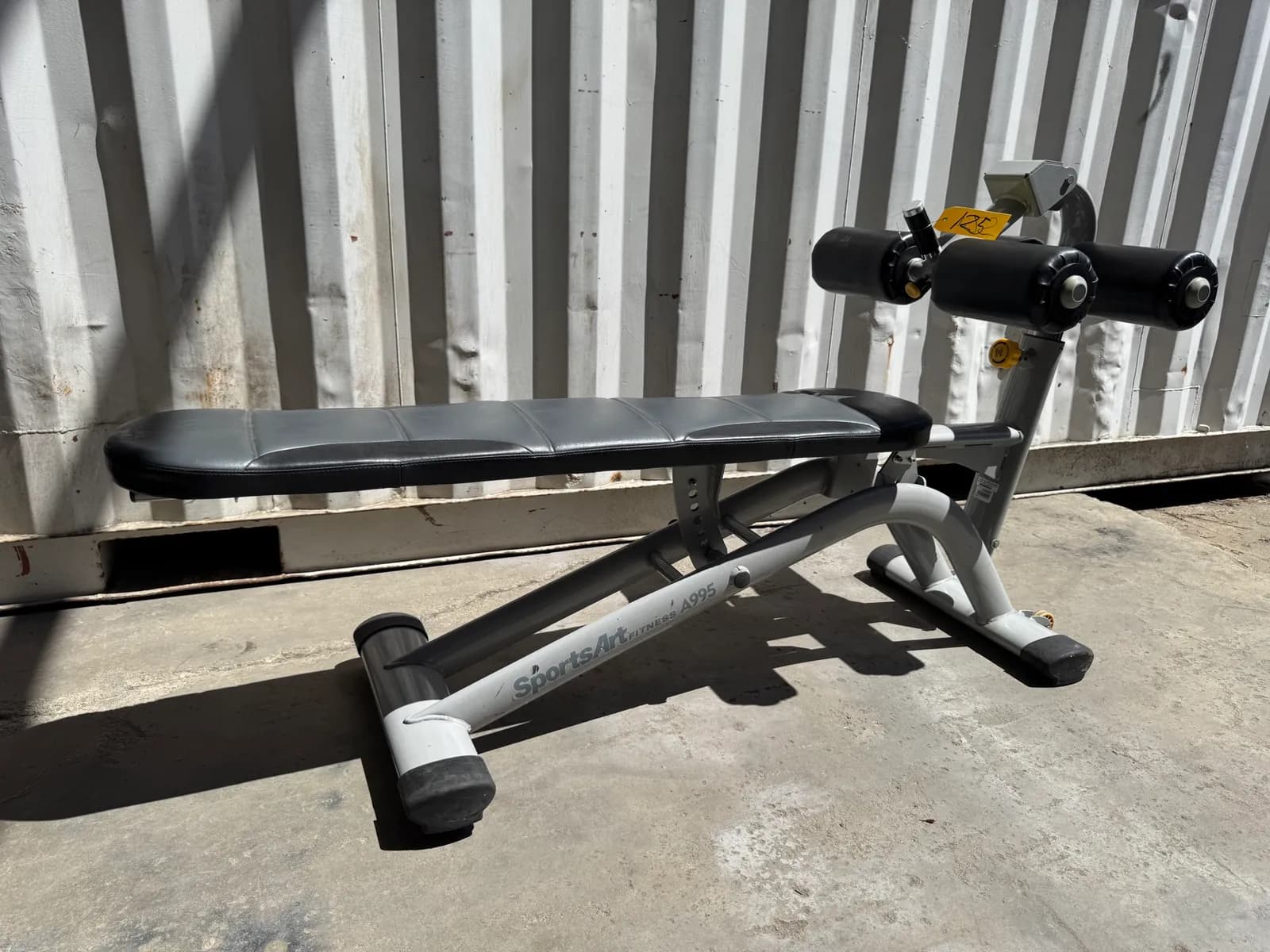 sportsart-fitness-a995-bench-mpco6r5d