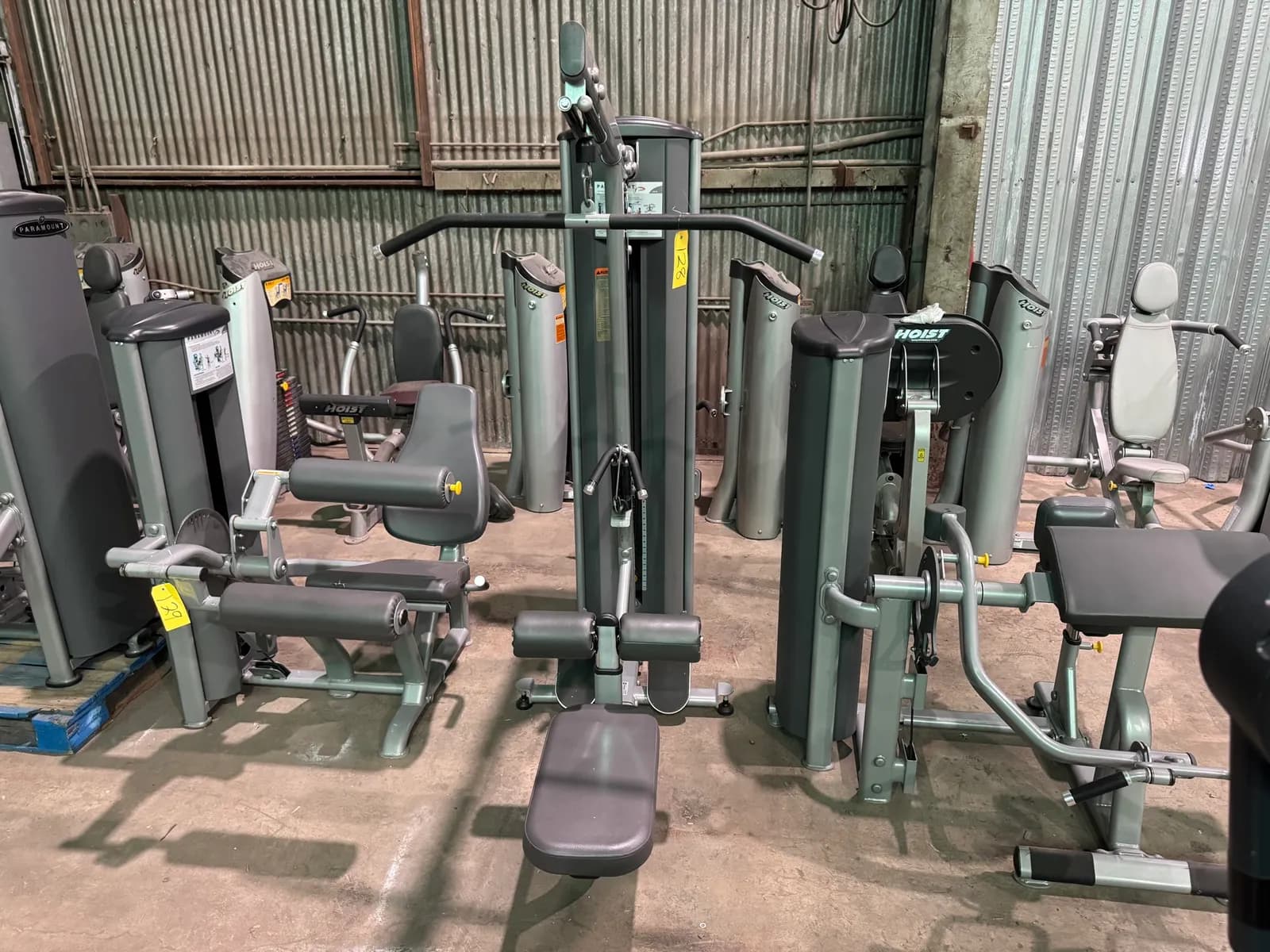 paramount-lat-pulldown-seated-row-mpco0ys7