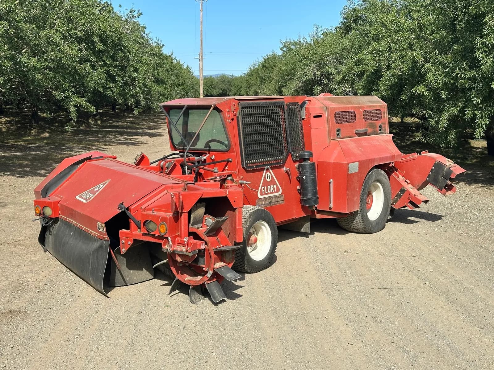 2019-flory-swp-7679-air-cab-nut-sweeper-mpq14unj