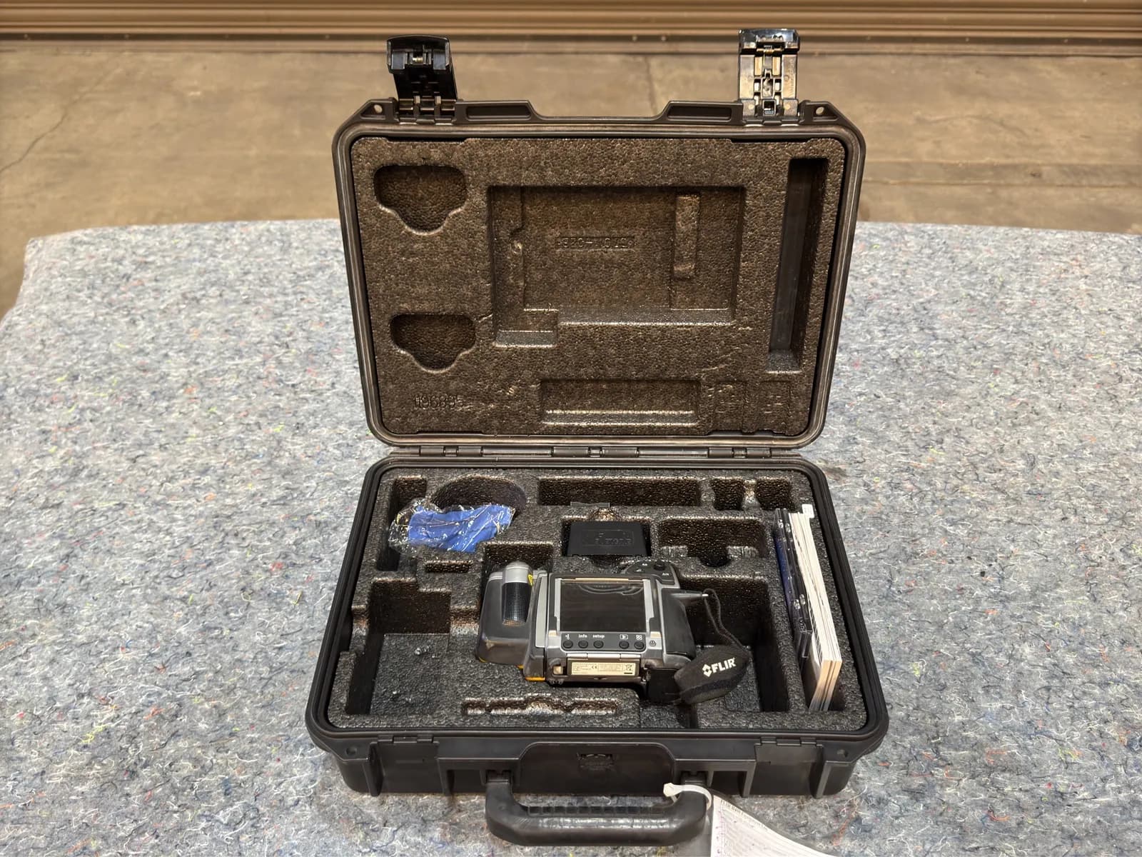 flir-b400-infrared-camera-no-battery-1ad42c