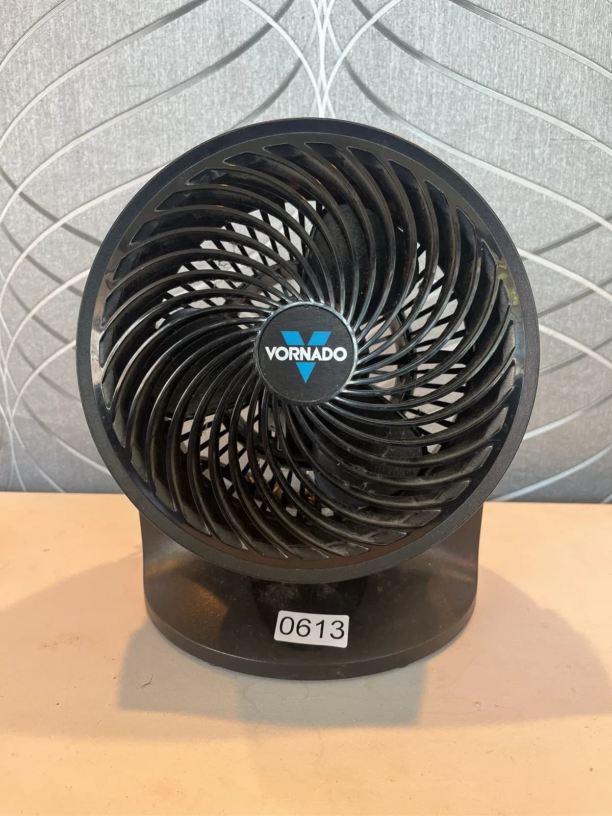 vornado-personal-circulator-fan-model-0613-98250c