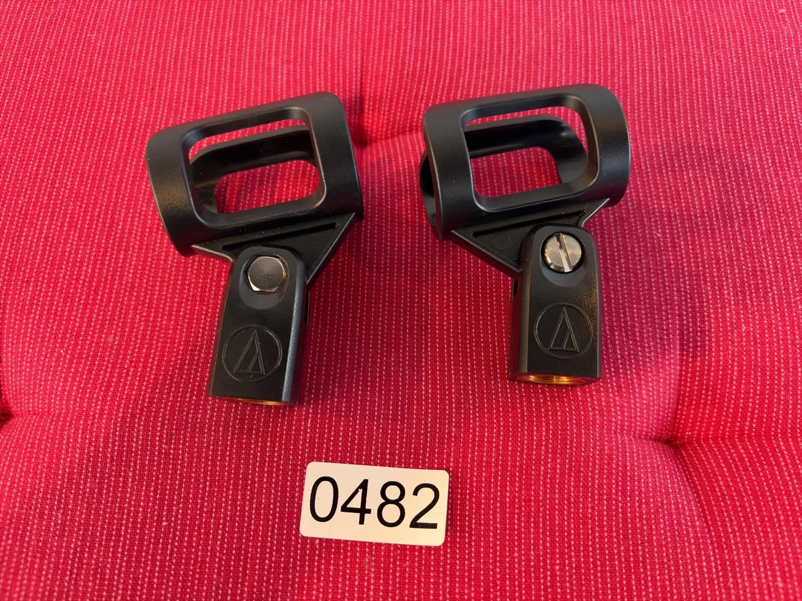 2-matching-mic-clips-mpr6n1g1