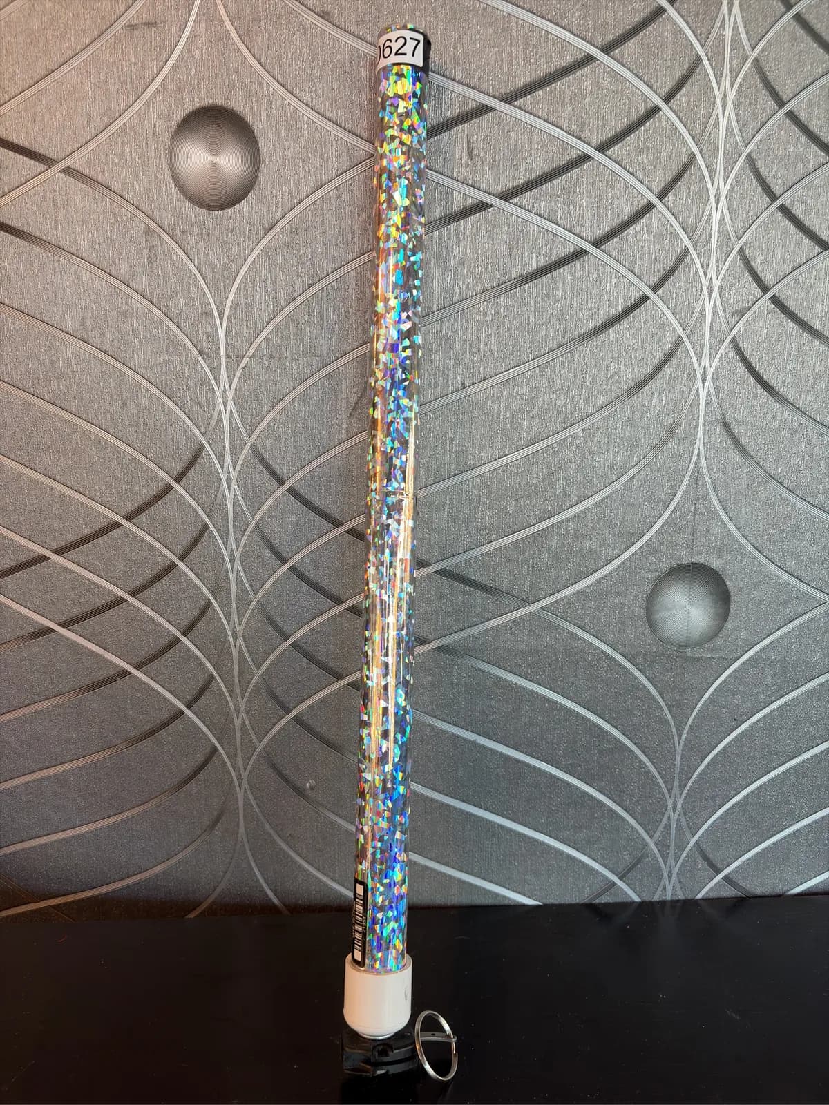handheld-confetti-cannon-silver-mylar-3c167b
