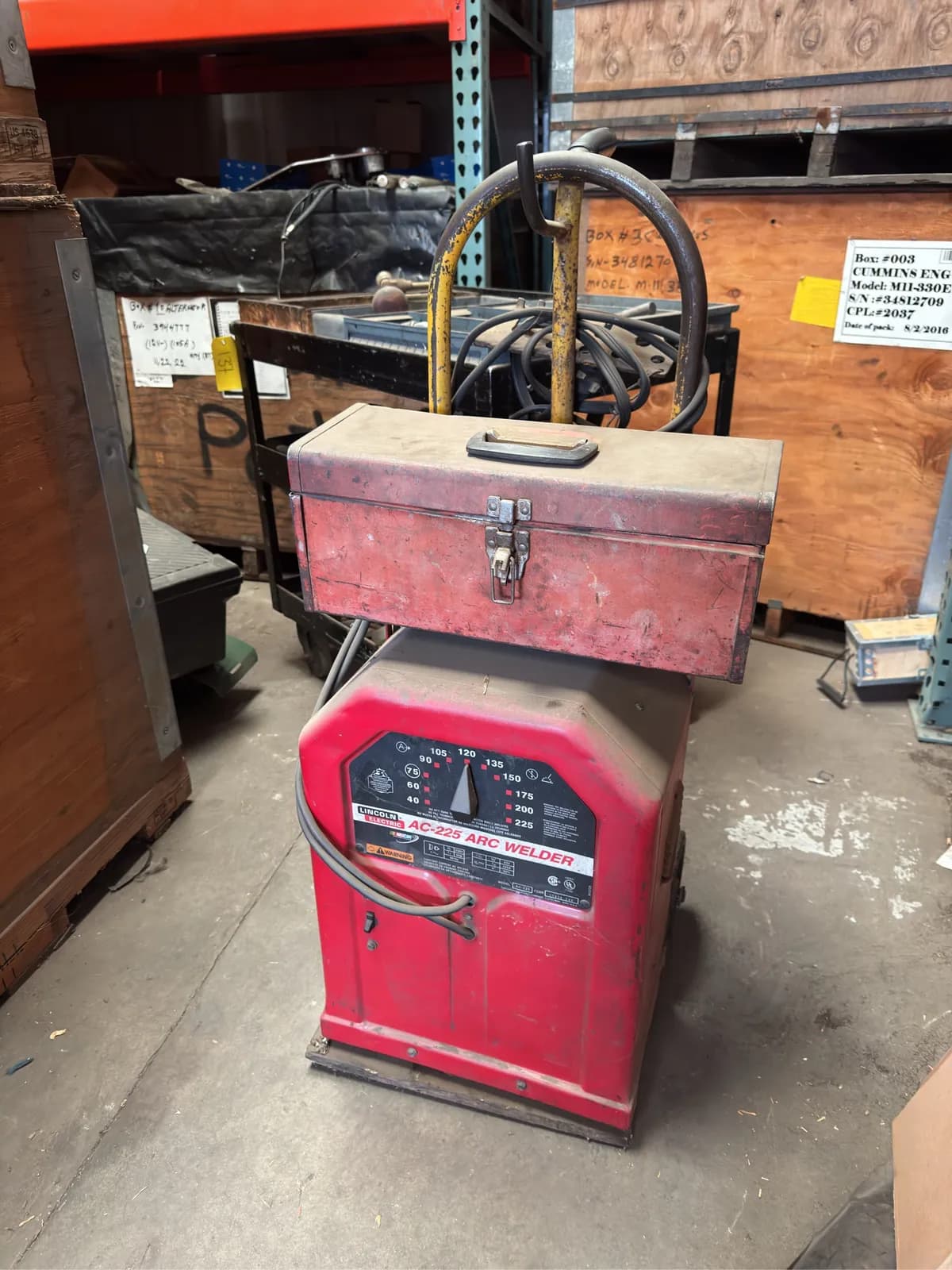 lincoln-electric-ac-225-arc-welder-with-attached-hand-truck-and-tool-box-mq9r0gy7