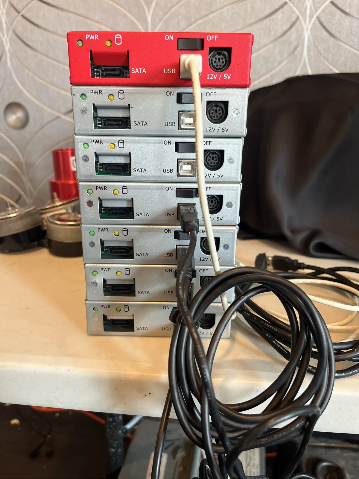 7-sata-hard-drive-docking-station-with-usb-connectivity-to-ingest-dcps-da7241