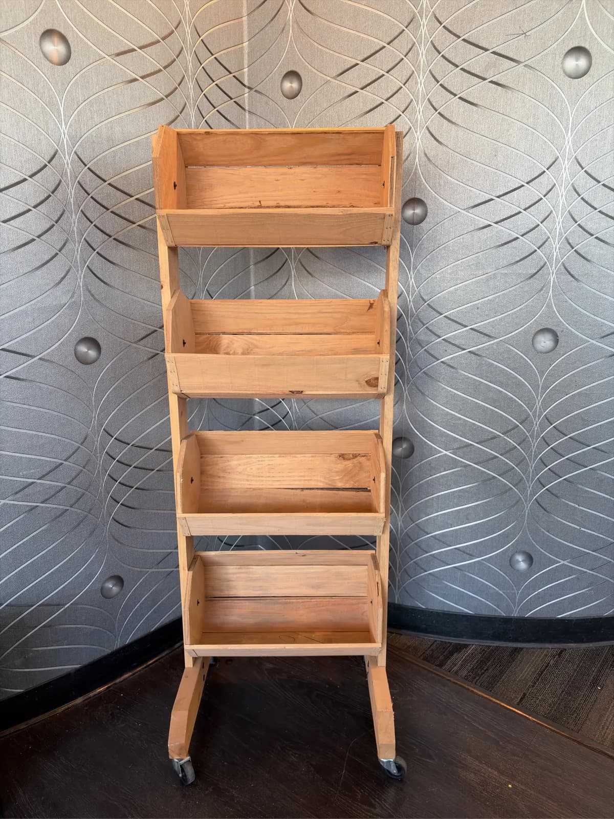 4-bin-rolling-wooden-display-2159b1