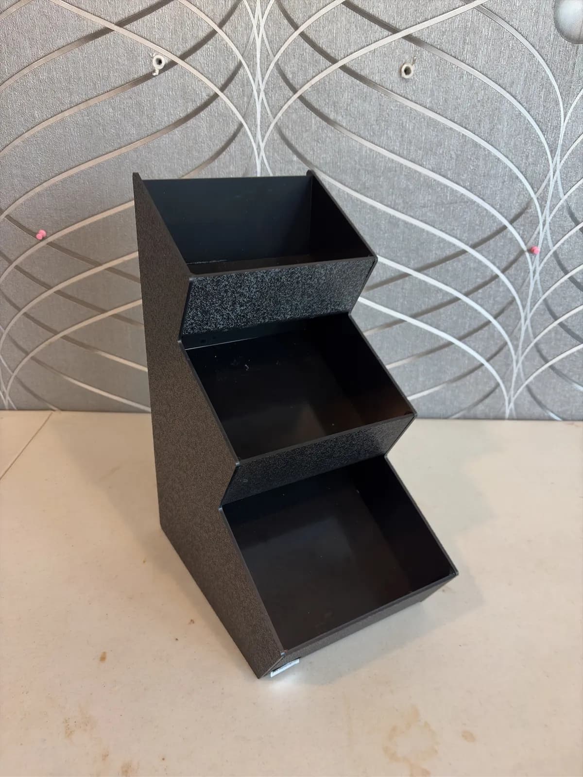 black-3-compartment-countertop-display-7750ef