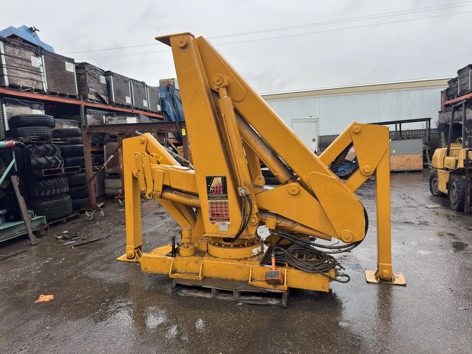 fmt-14000-lbs-truck-mounted-hydraulic-boom-crane-with-stabilizing-arms-mpws937l