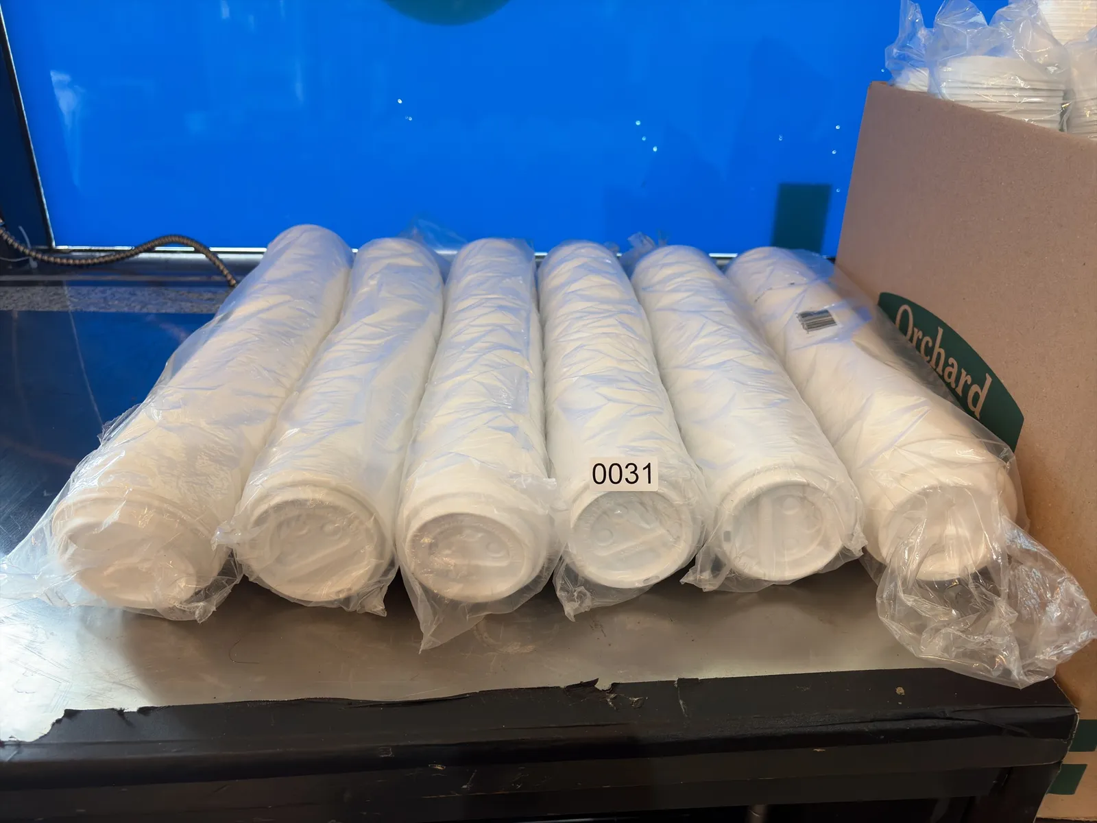 6-sleeves-of-100-hot-cup-lids-for-12oz-cups-mpq43gn0