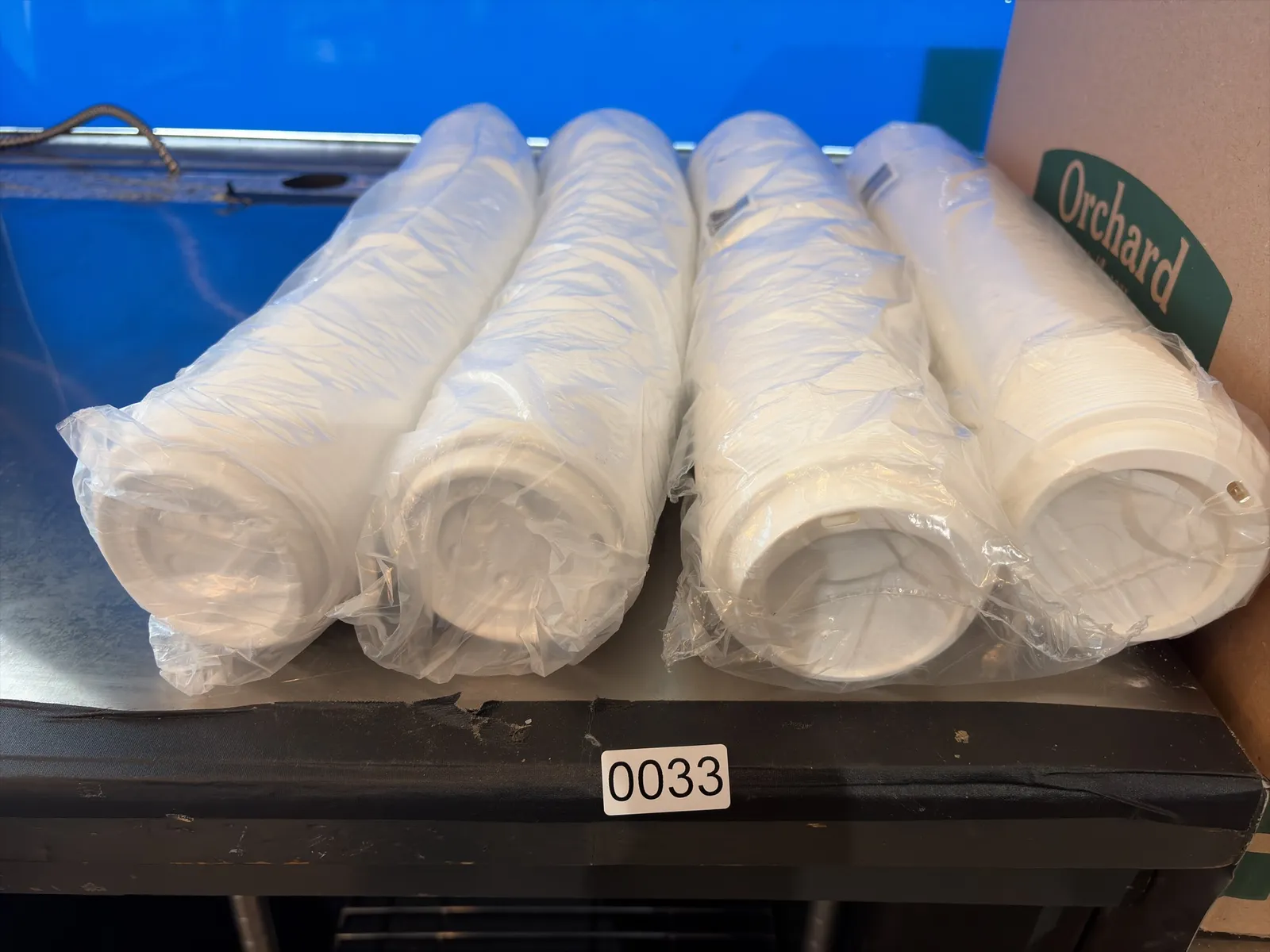 4-sleeves-of-100-hot-cup-lids-for-12oz-cups-mpq443py