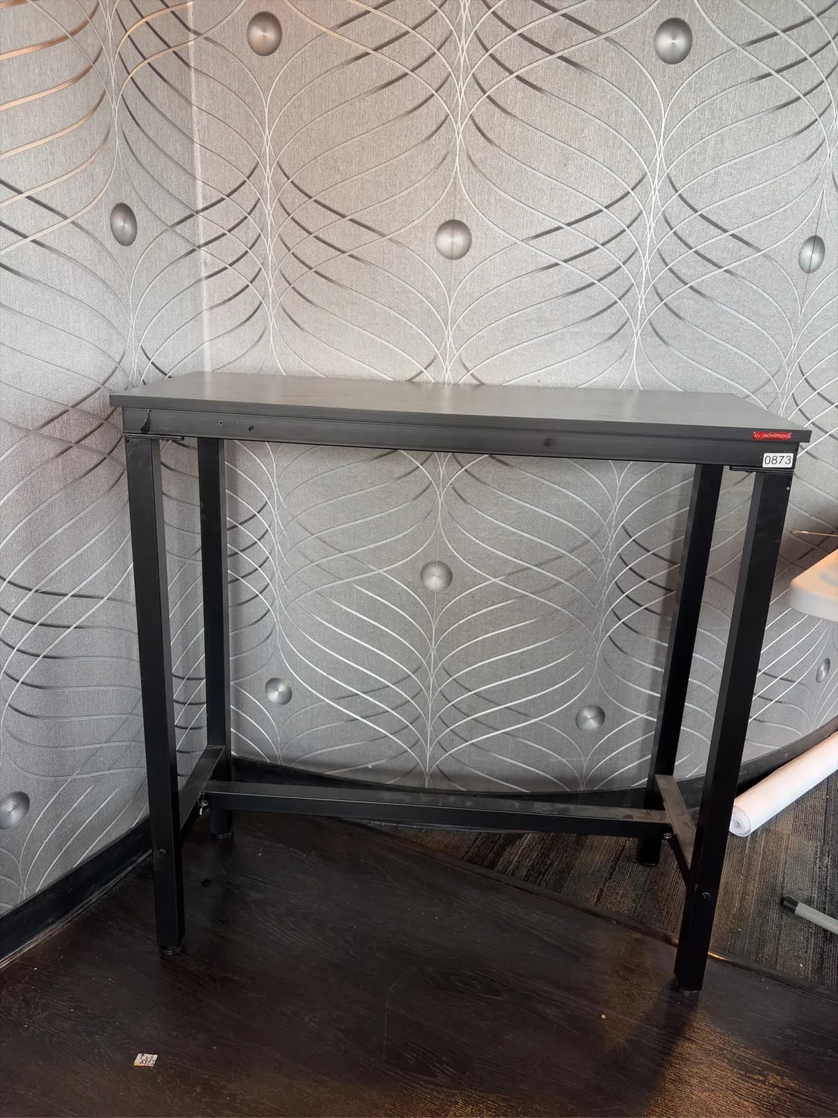 metal-bar-height-table-with-black-finish-411a83
