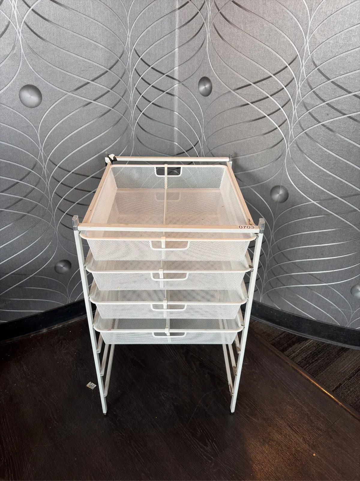 4-165-x-35-x-2075-elfa-drawers-with-adjustable-and-removable-dividers-mprilr97