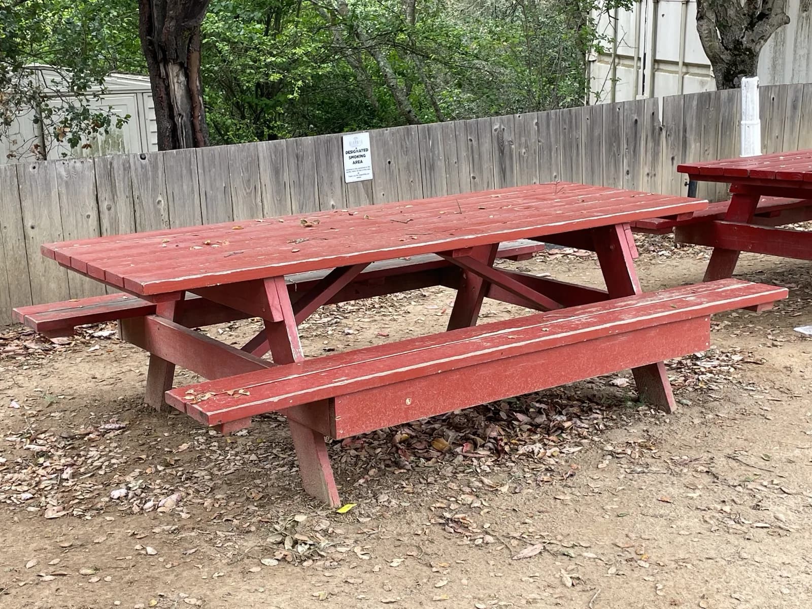 wooden-picnic-table-4e3b41