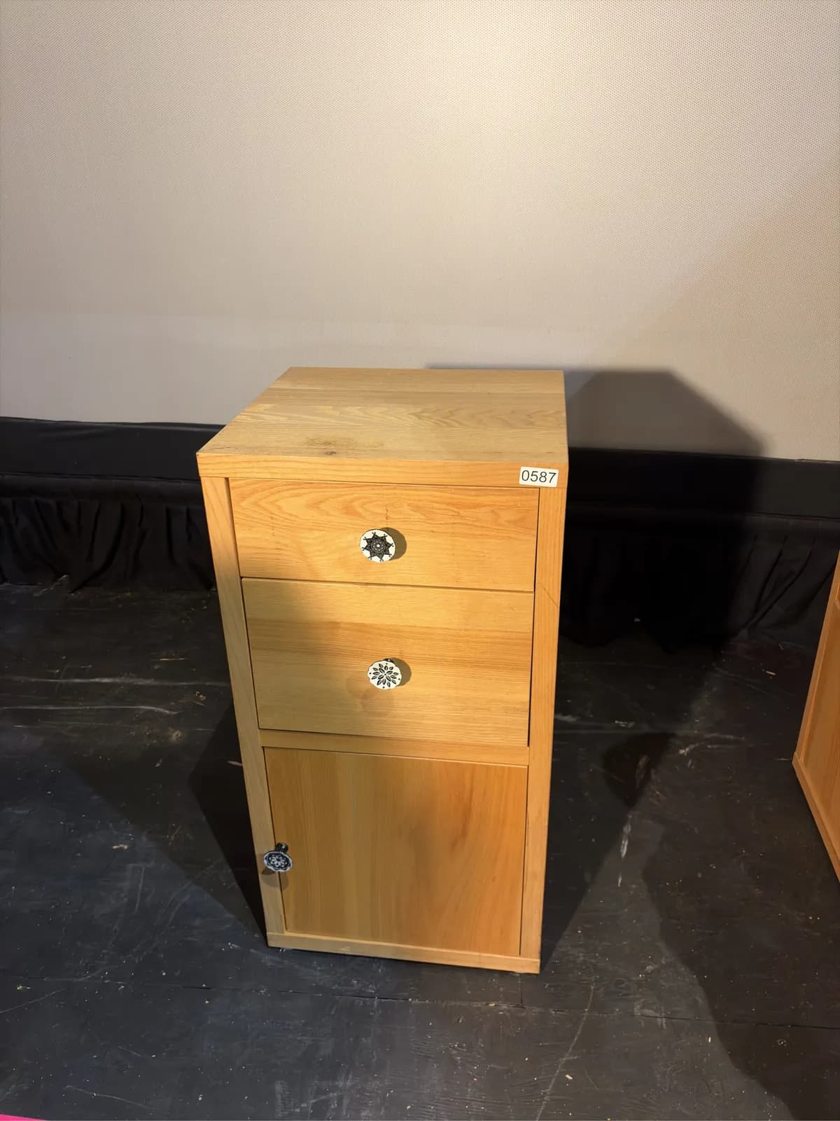 2-drawer-1-cupboard-f76b9c
