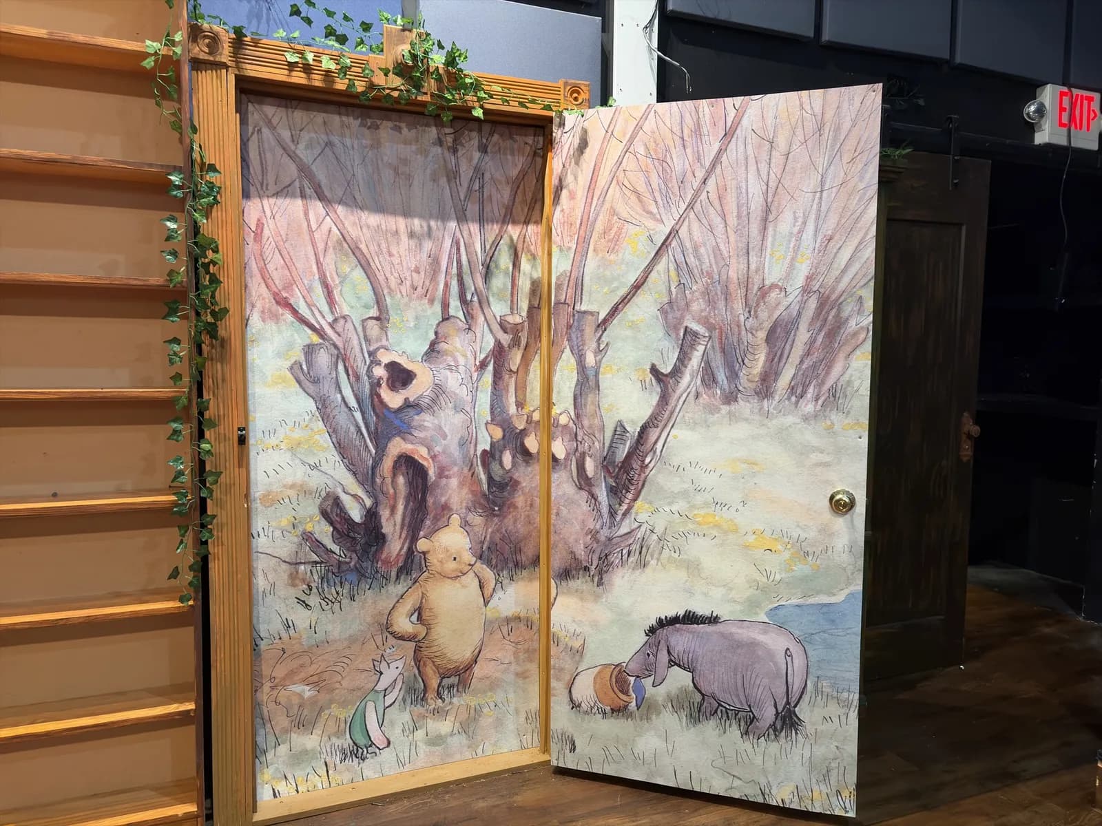 custom-creation-winnie-the-pooh-door-and-frame-with-whimsical-door-knob-mpwt7g4g