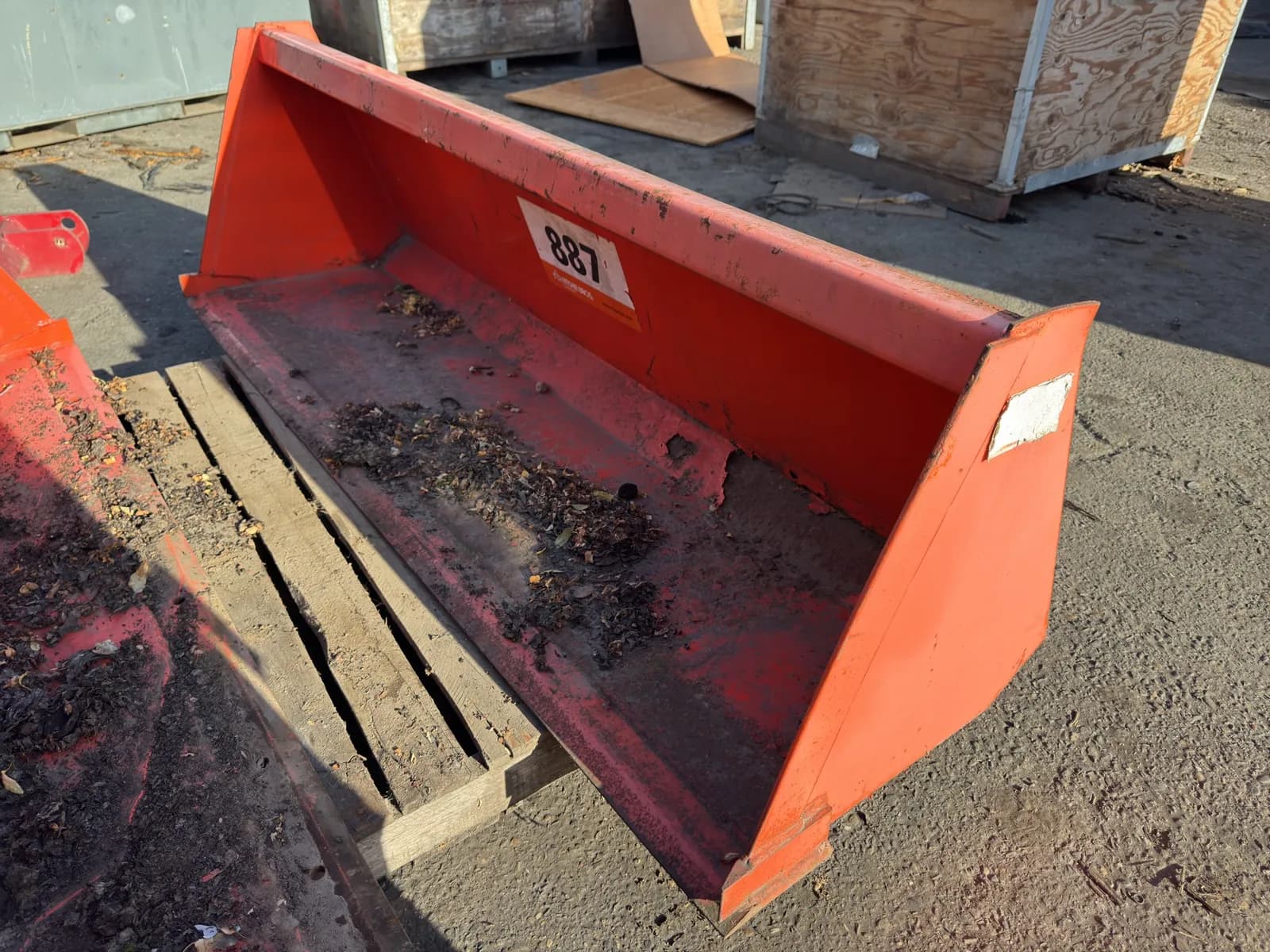 kubota-l2283-72-loader-bucket-42051d